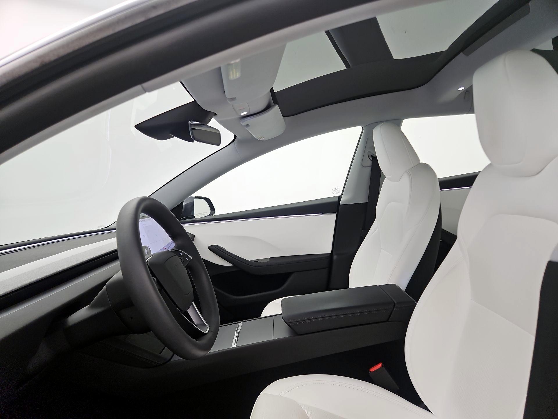Thumbnail: 2025 Tesla Model 3 - 18