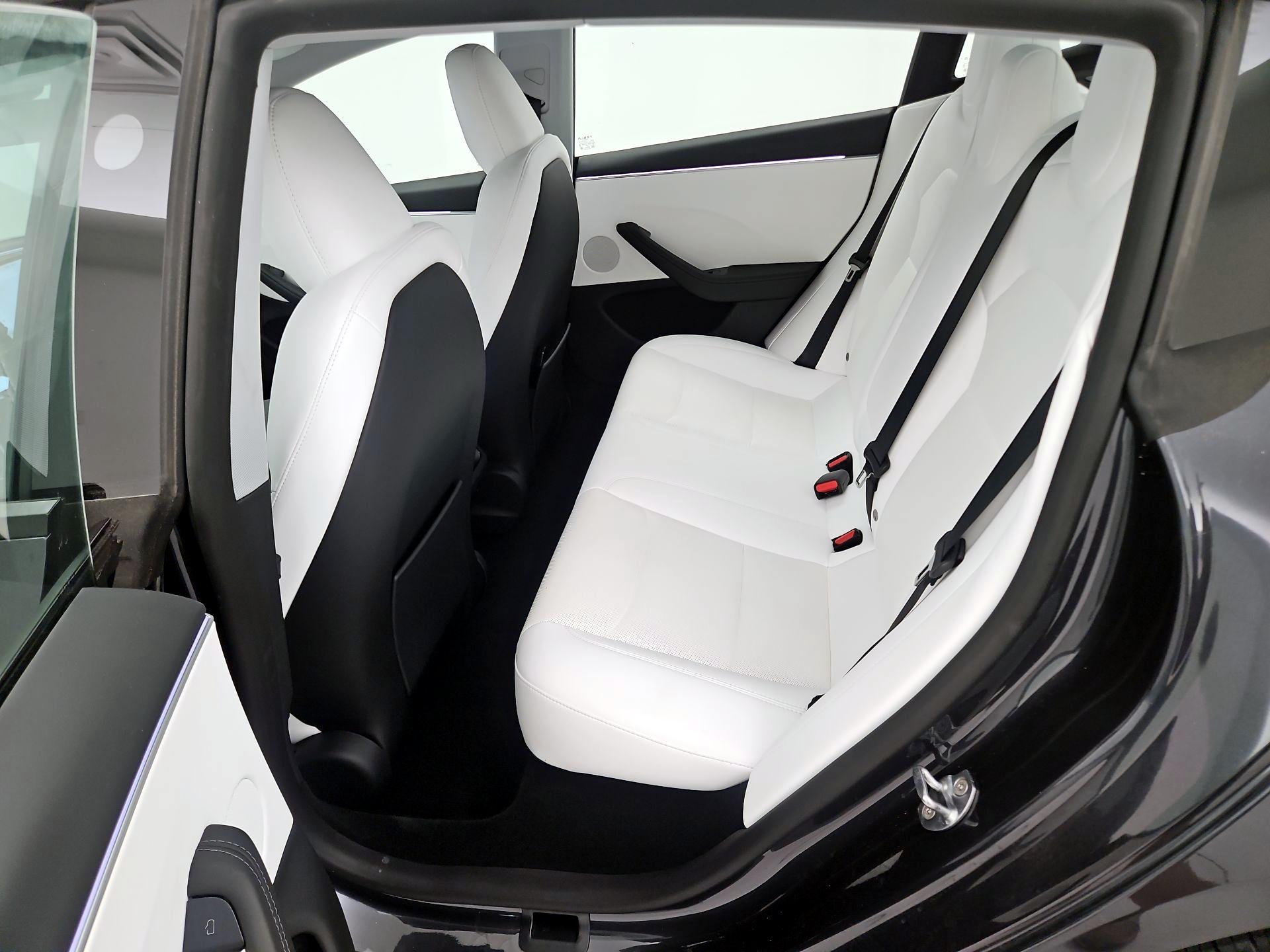 Thumbnail: 2025 Tesla Model 3 - 19