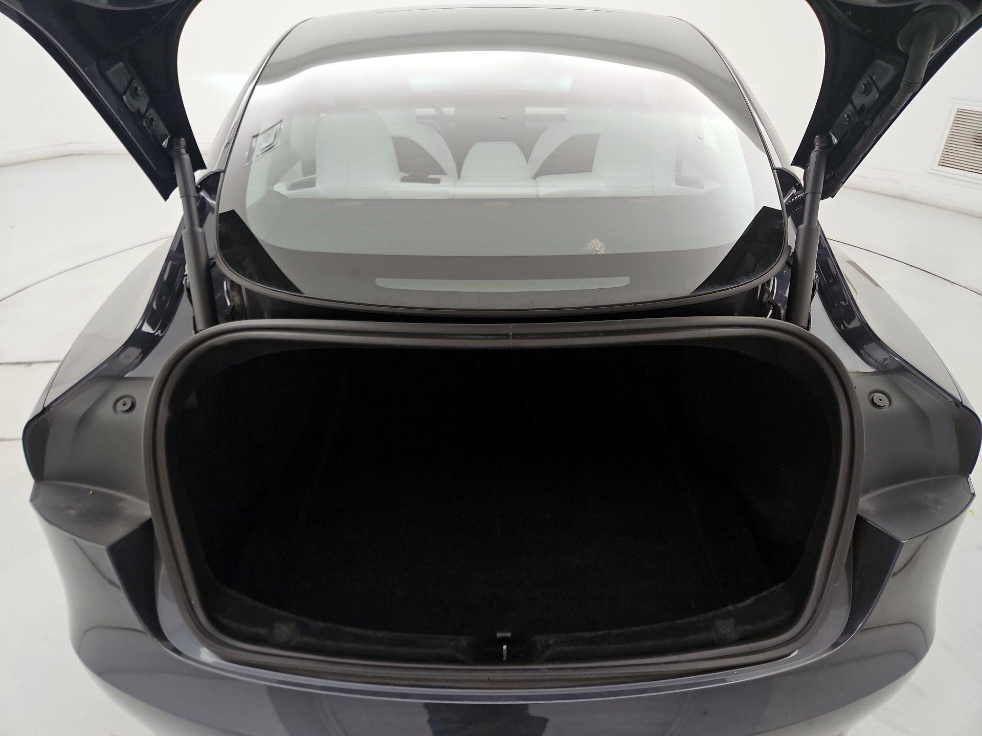 Thumbnail: 2025 Tesla Model 3 - 20