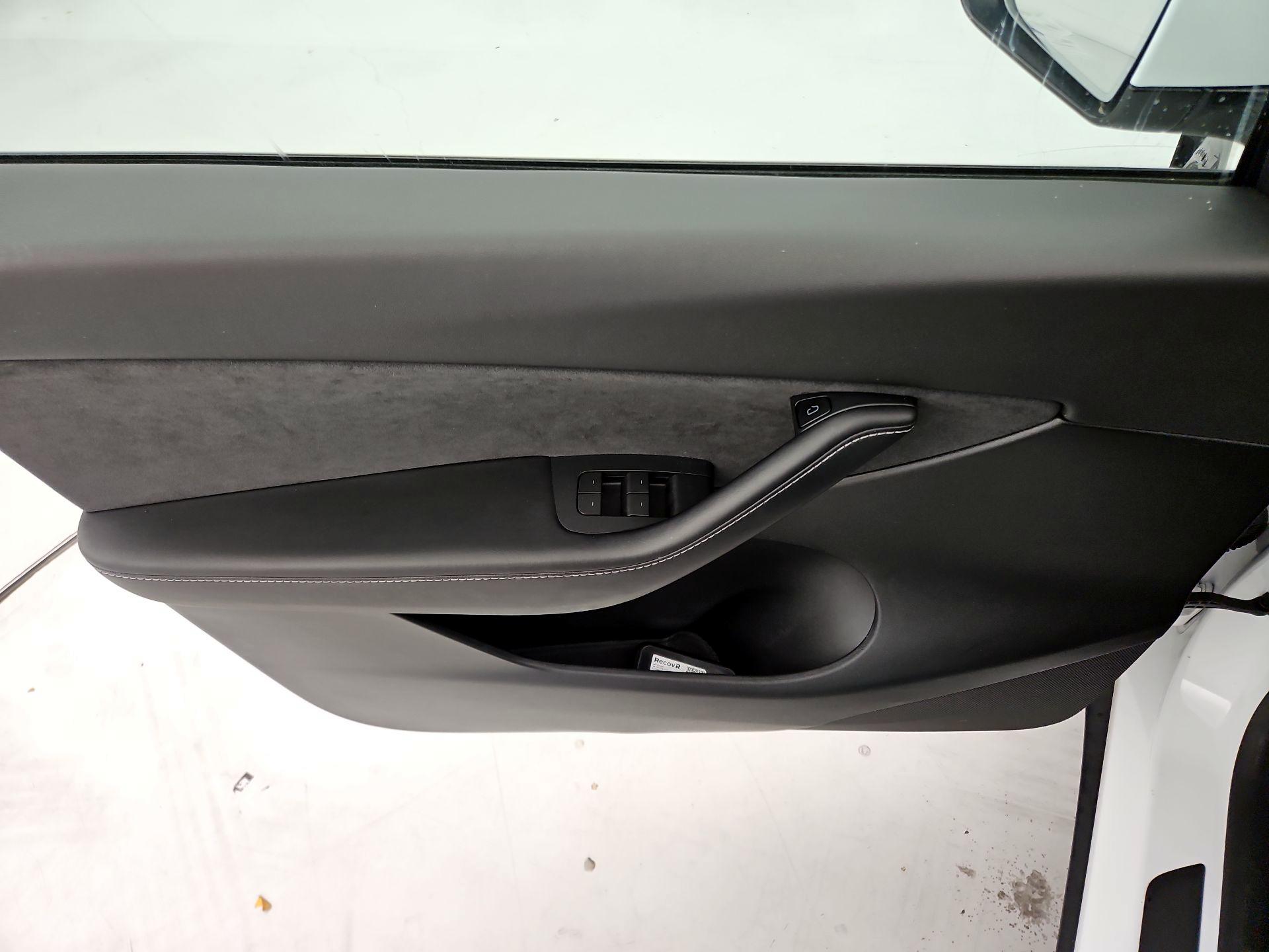 Thumbnail: 2021 Tesla Model Y - 12