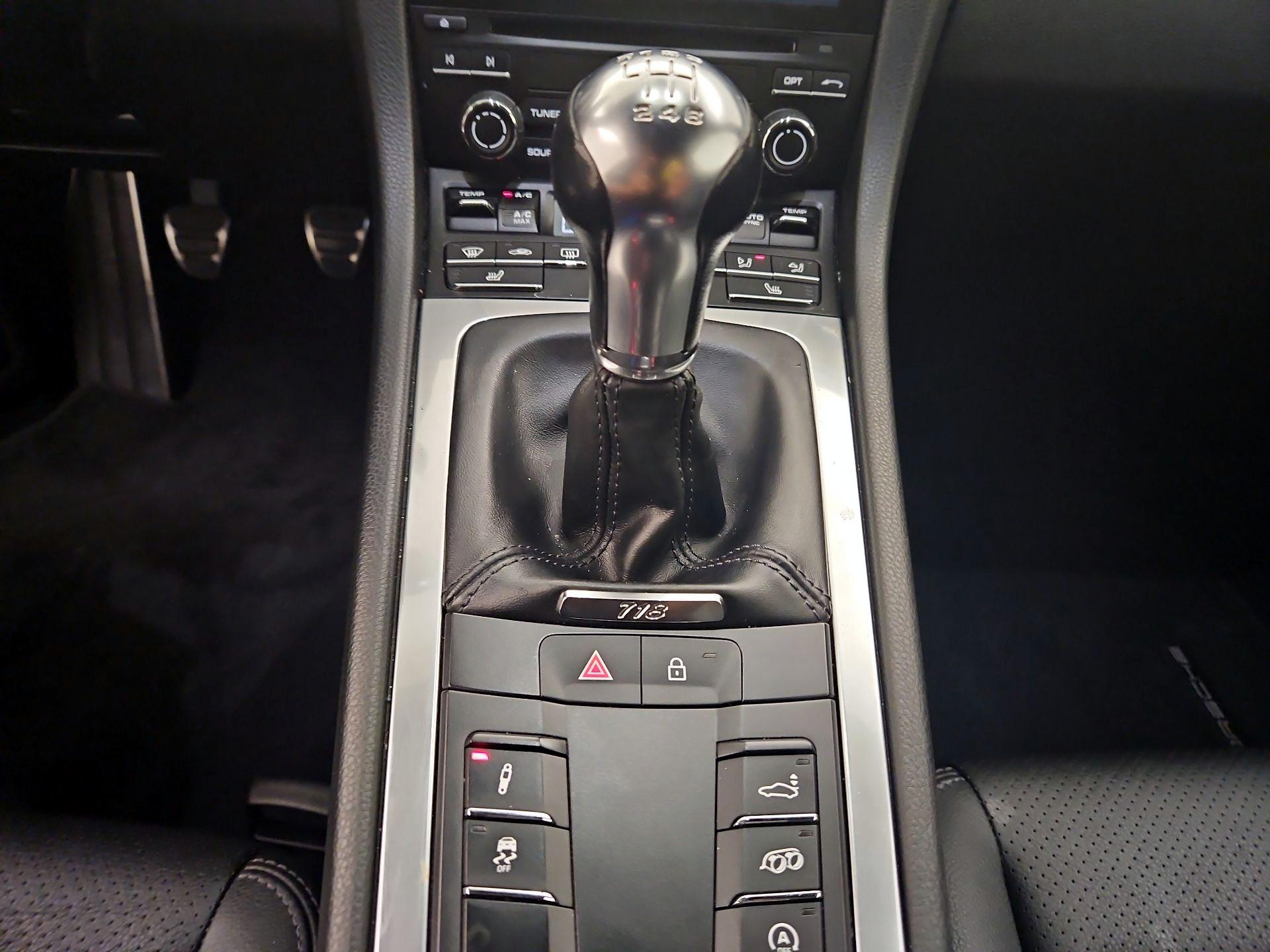 Thumbnail: 2021 Porsche 718 Cayman - 17