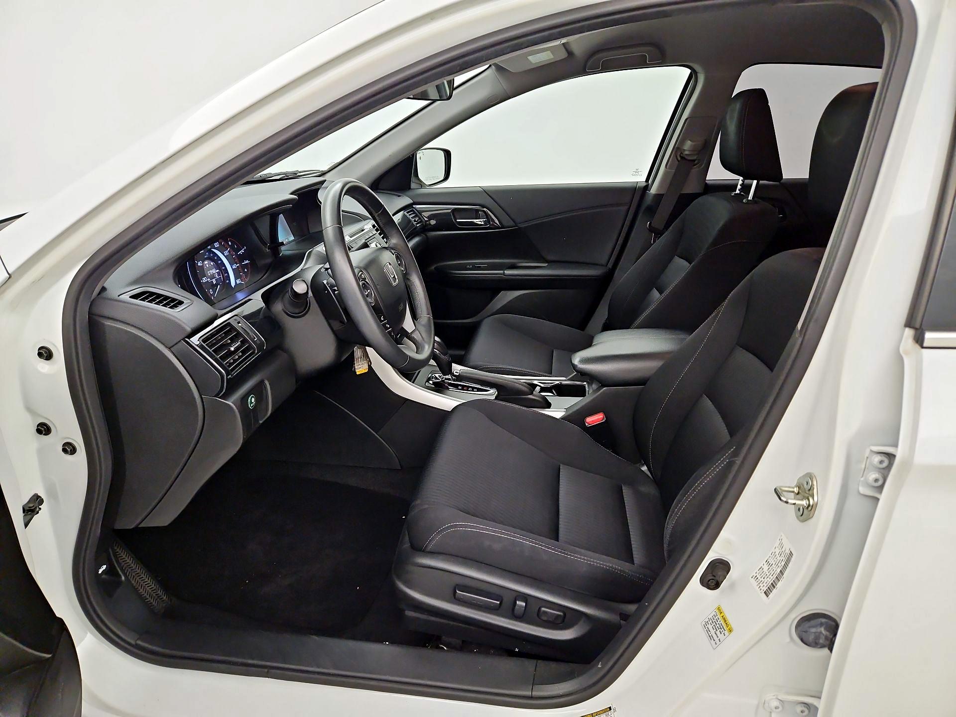 Thumbnail: 2015 Honda Accord - 11