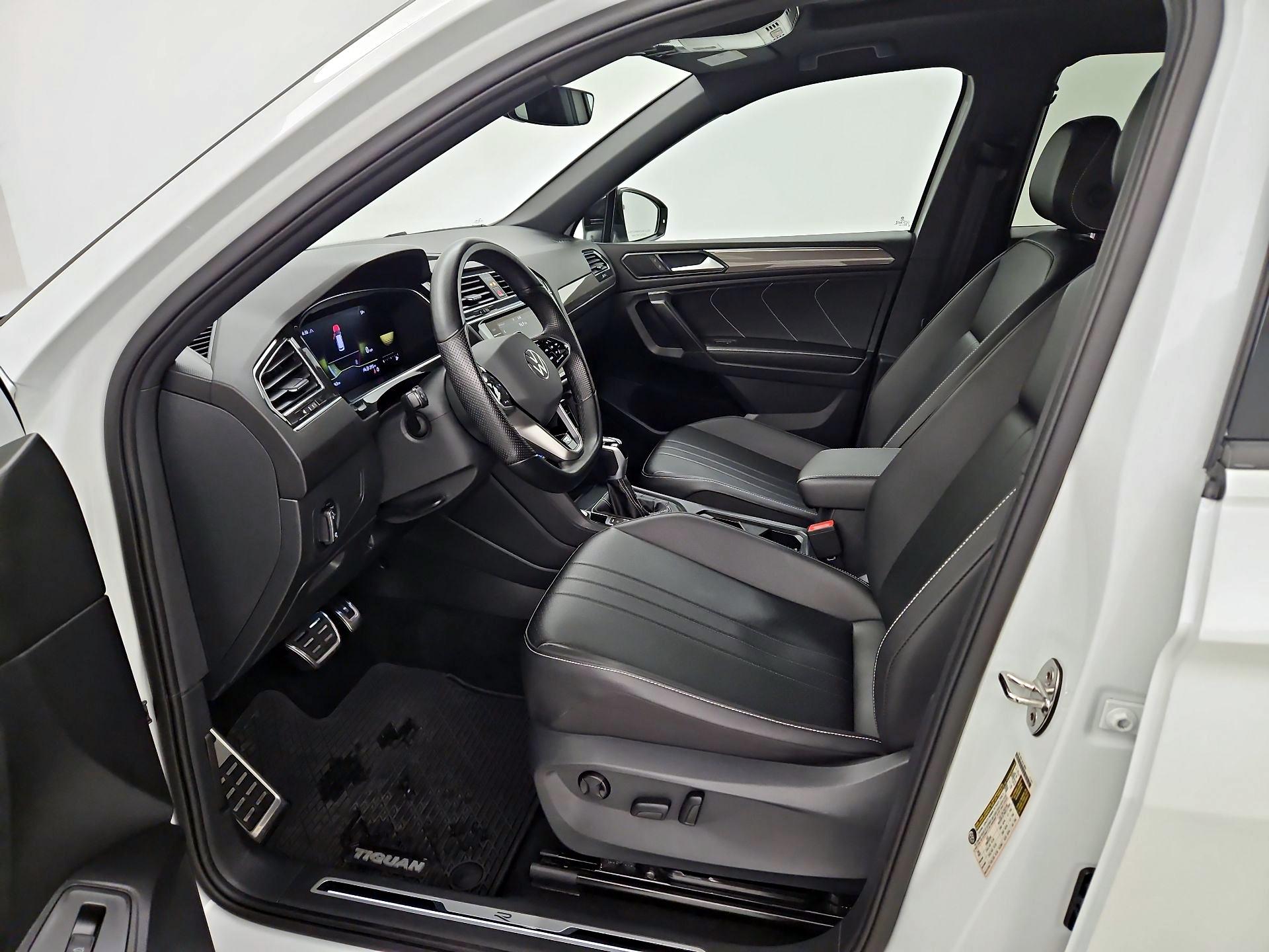 Thumbnail: 2024 Volkswagen Tiguan - 11