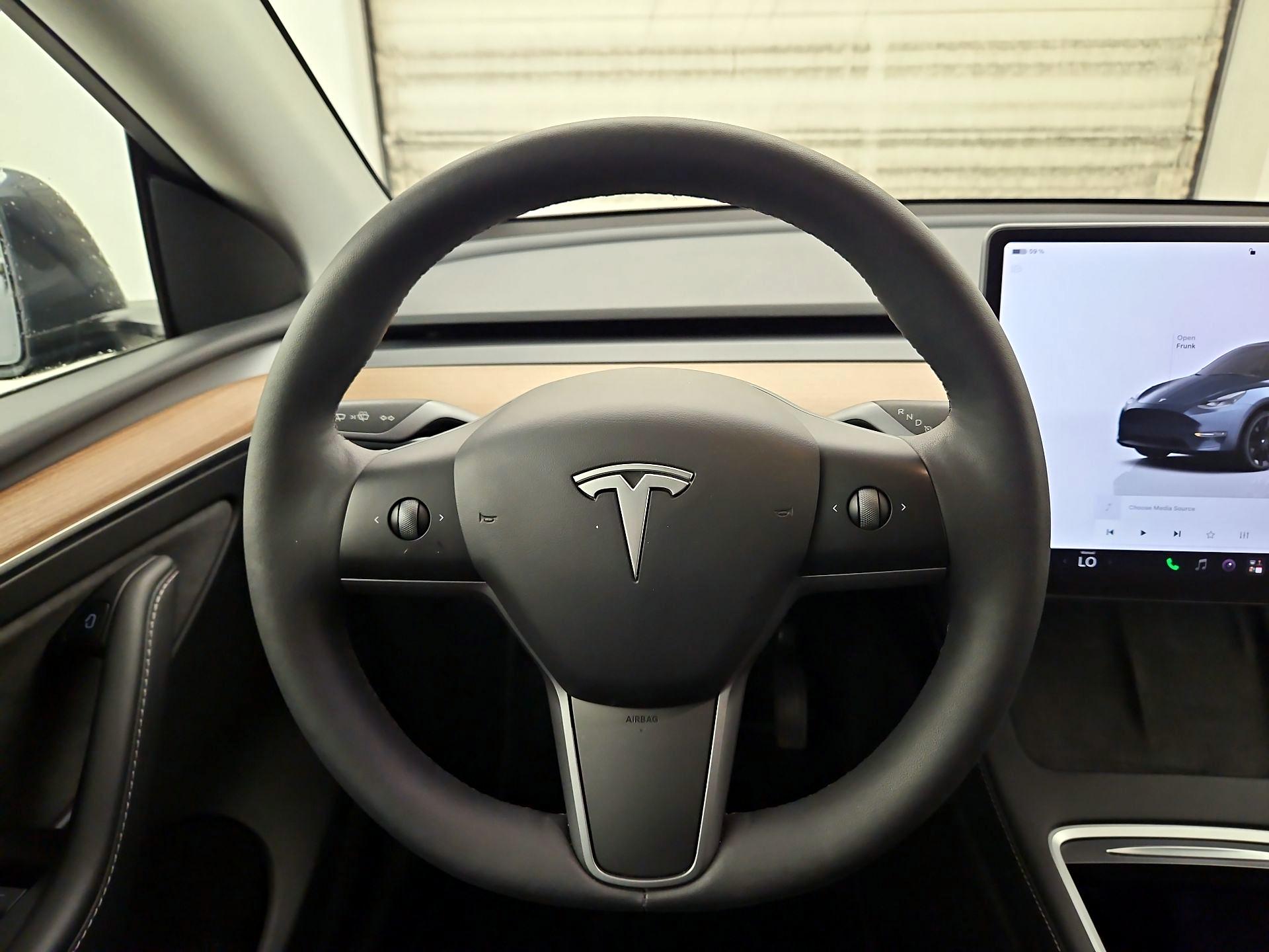 Thumbnail: 2023 Tesla Model Y - 10