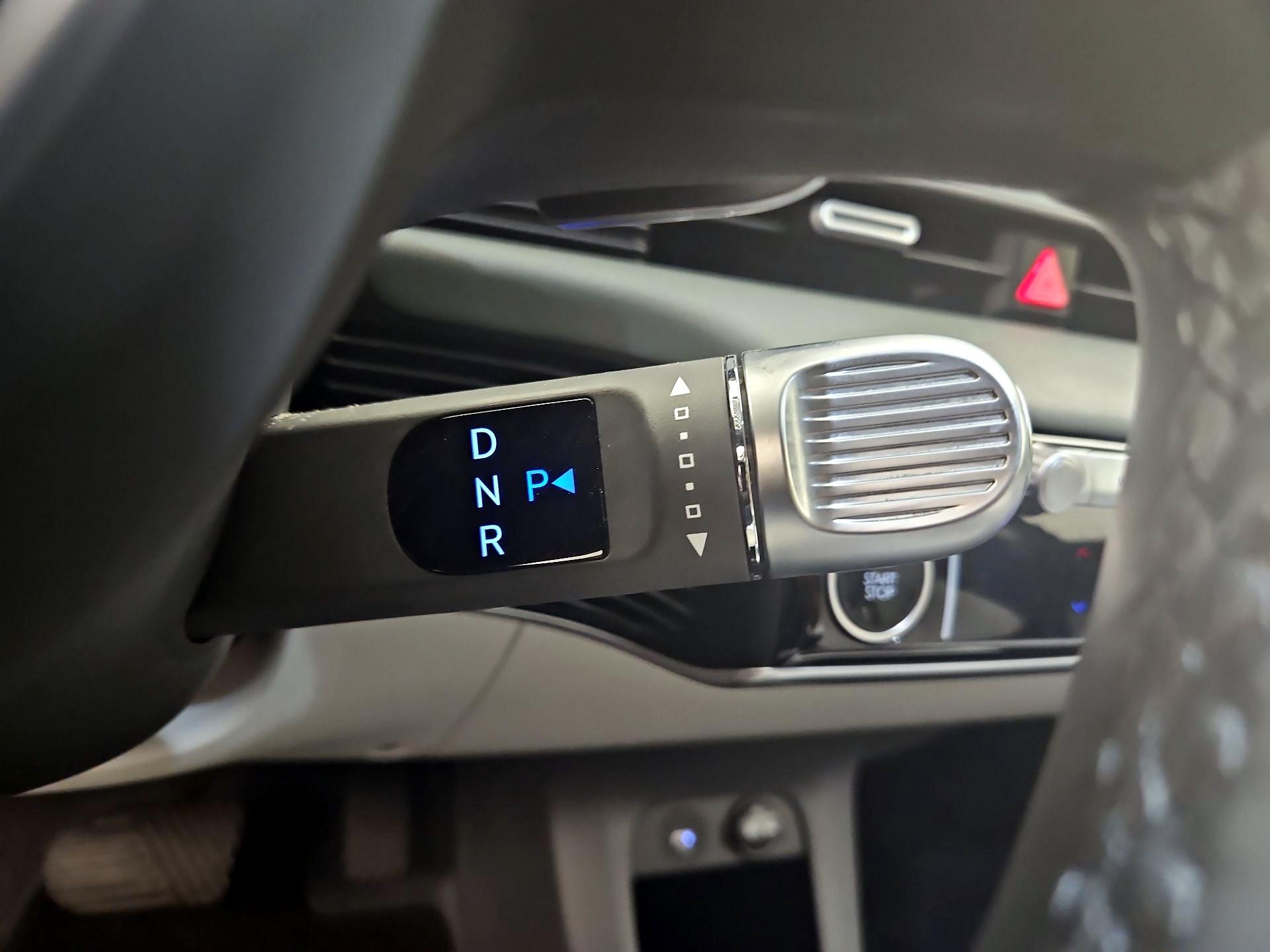 Thumbnail: 2022 Hyundai Ioniq 5 - 18