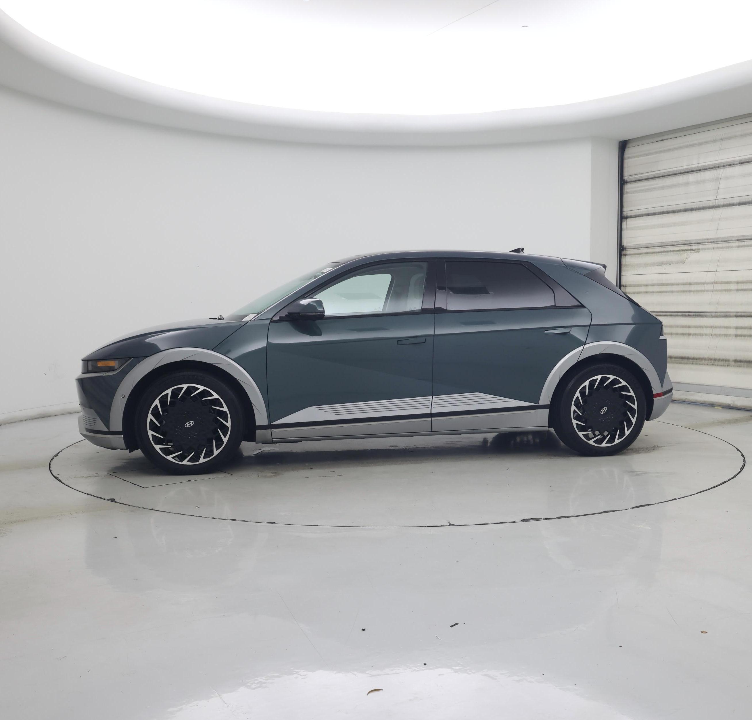 Thumbnail: 2022 Hyundai Ioniq 5 - 3