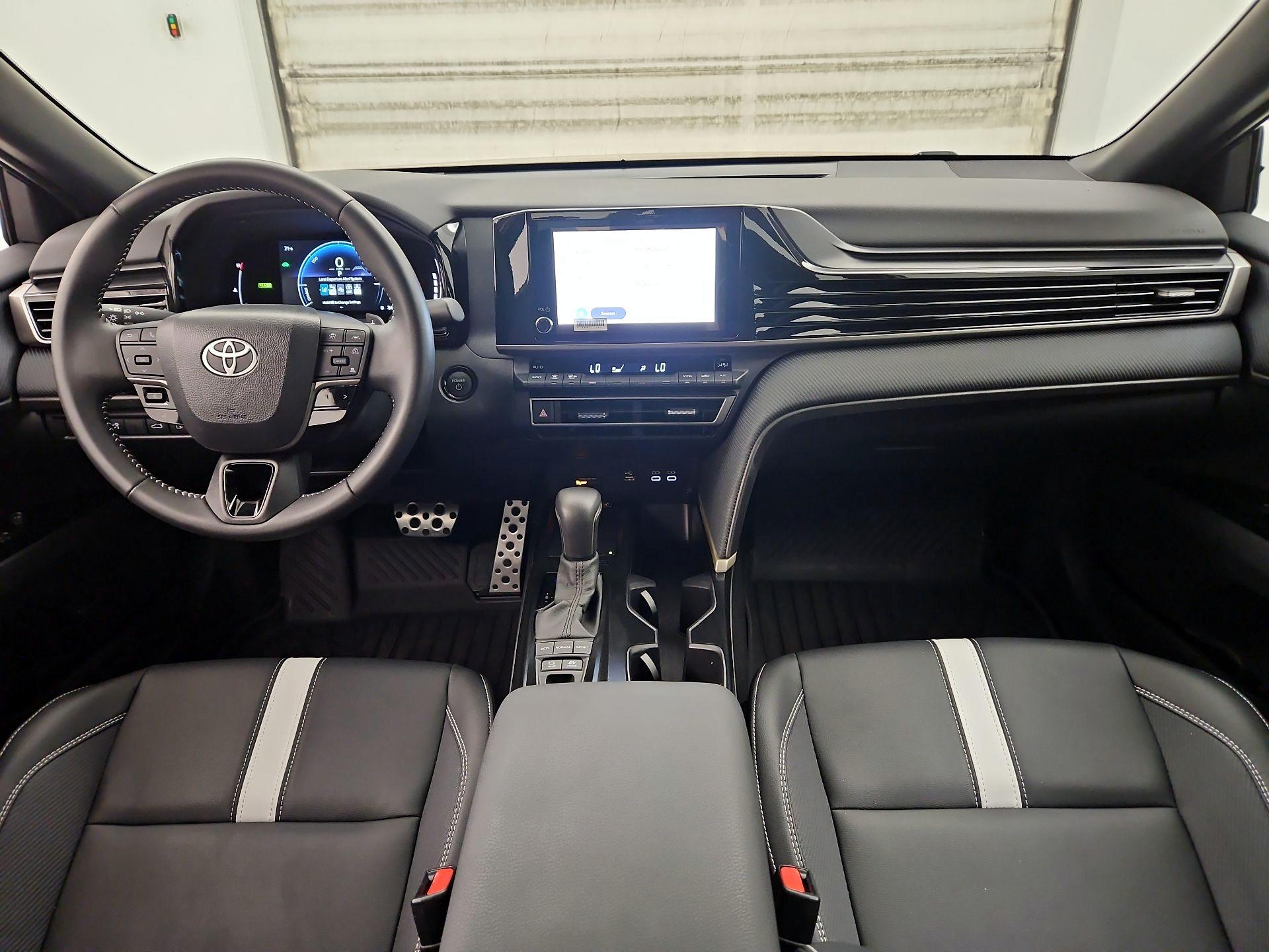 Thumbnail: 2025 Toyota Camry - 9
