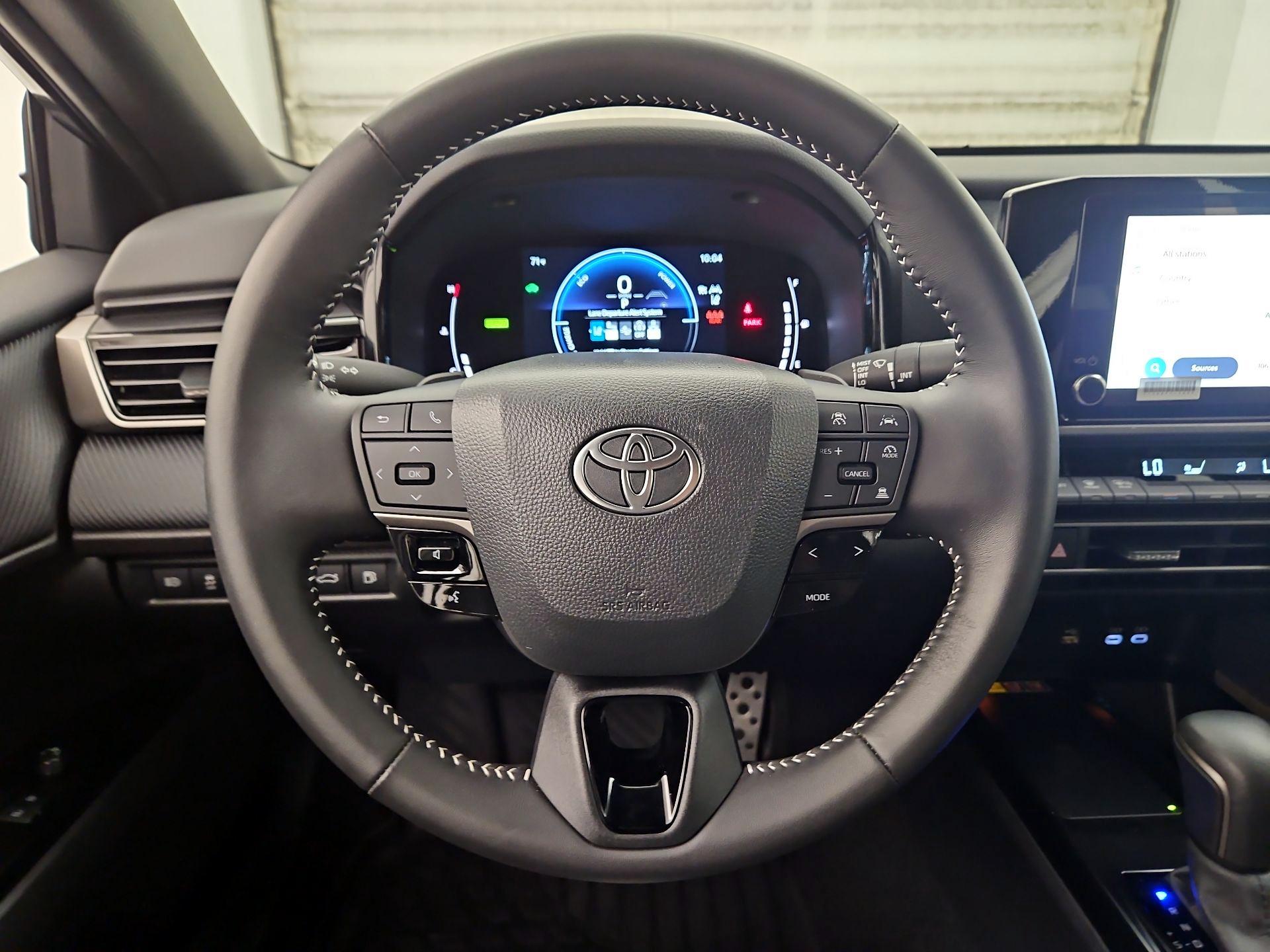 Thumbnail: 2025 Toyota Camry - 10