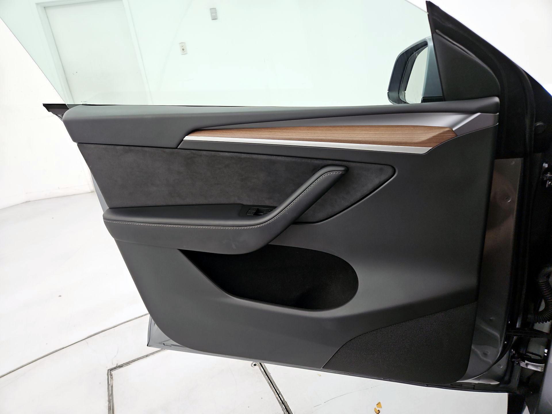 Thumbnail: 2024 Tesla Model Y - 12