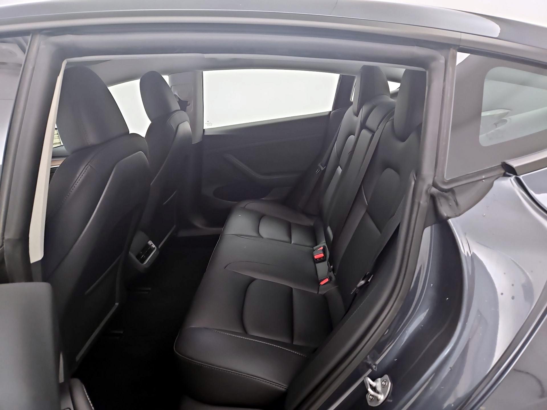 Thumbnail: 2023 Tesla Model 3 - 19