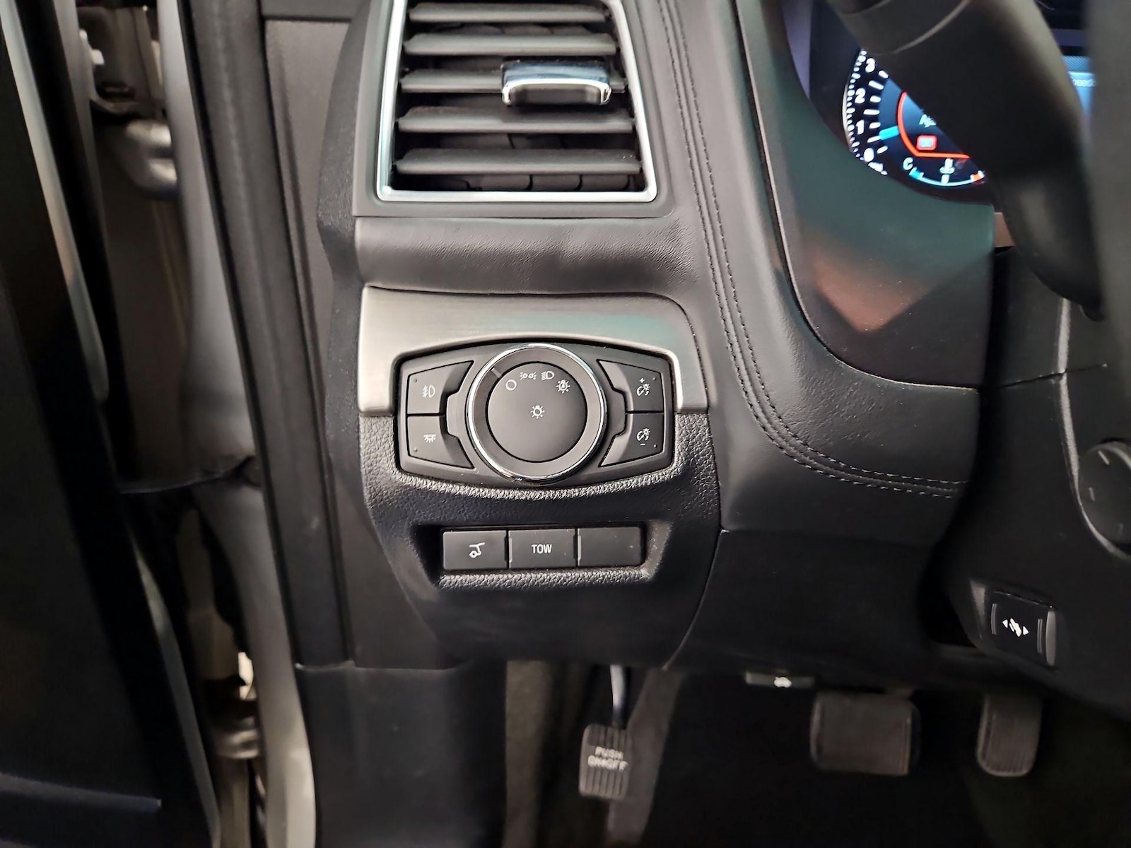 2017 Ford Explorer Platinum - Photo 14