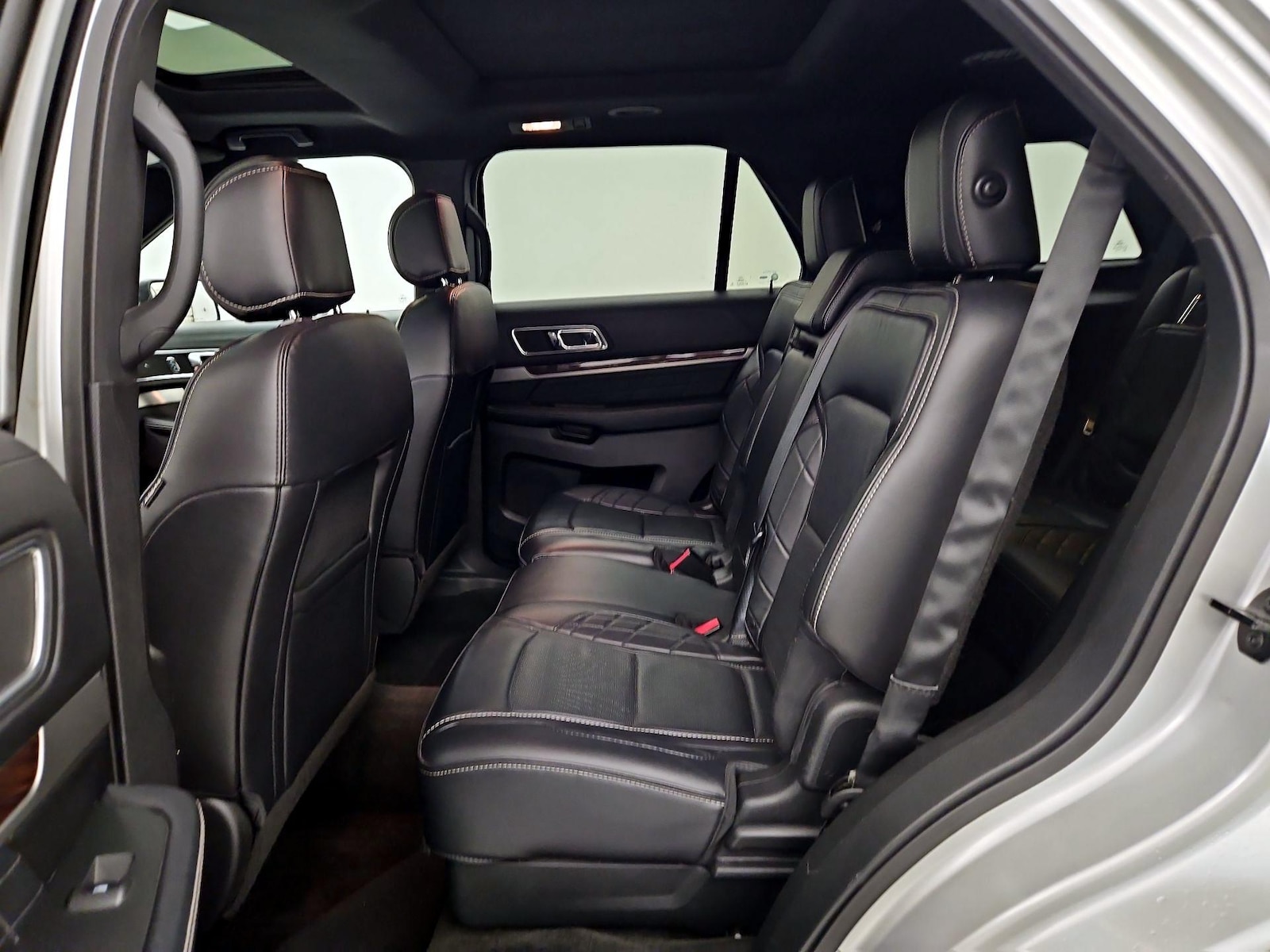 2017 Ford Explorer Platinum - Photo 22