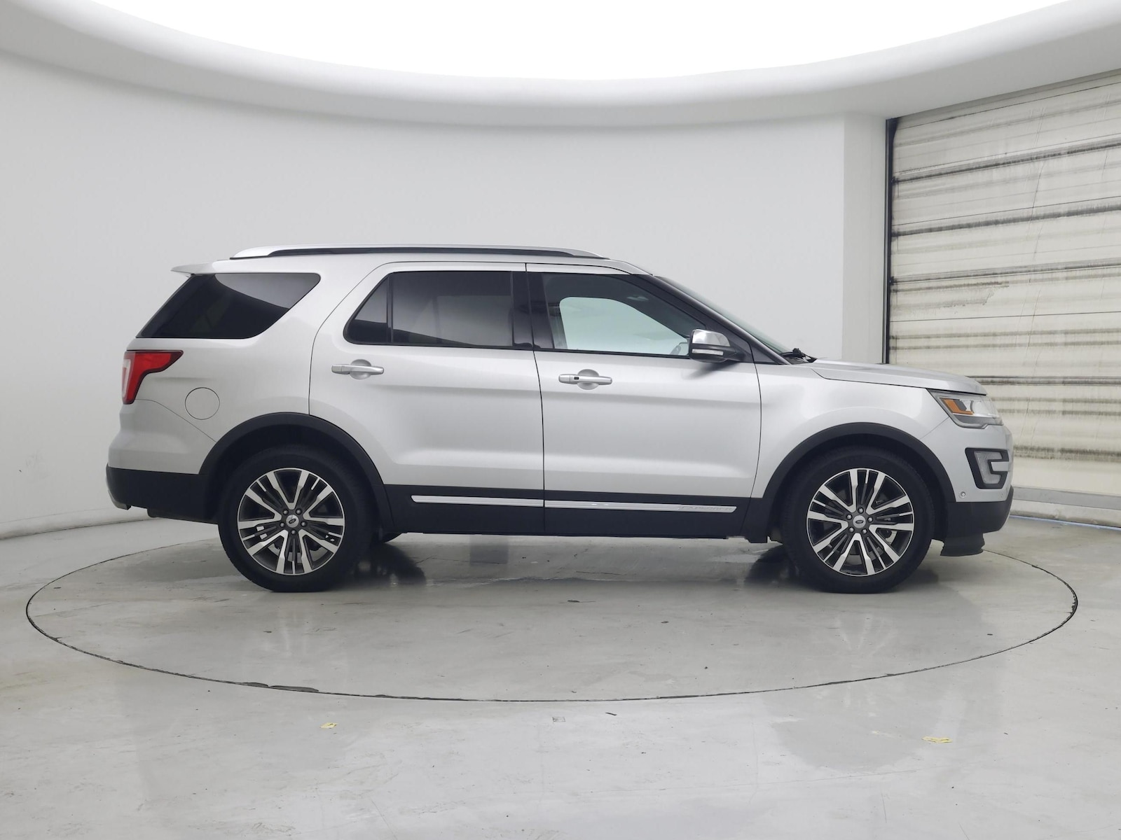 2017 Ford Explorer Platinum - Photo 8
