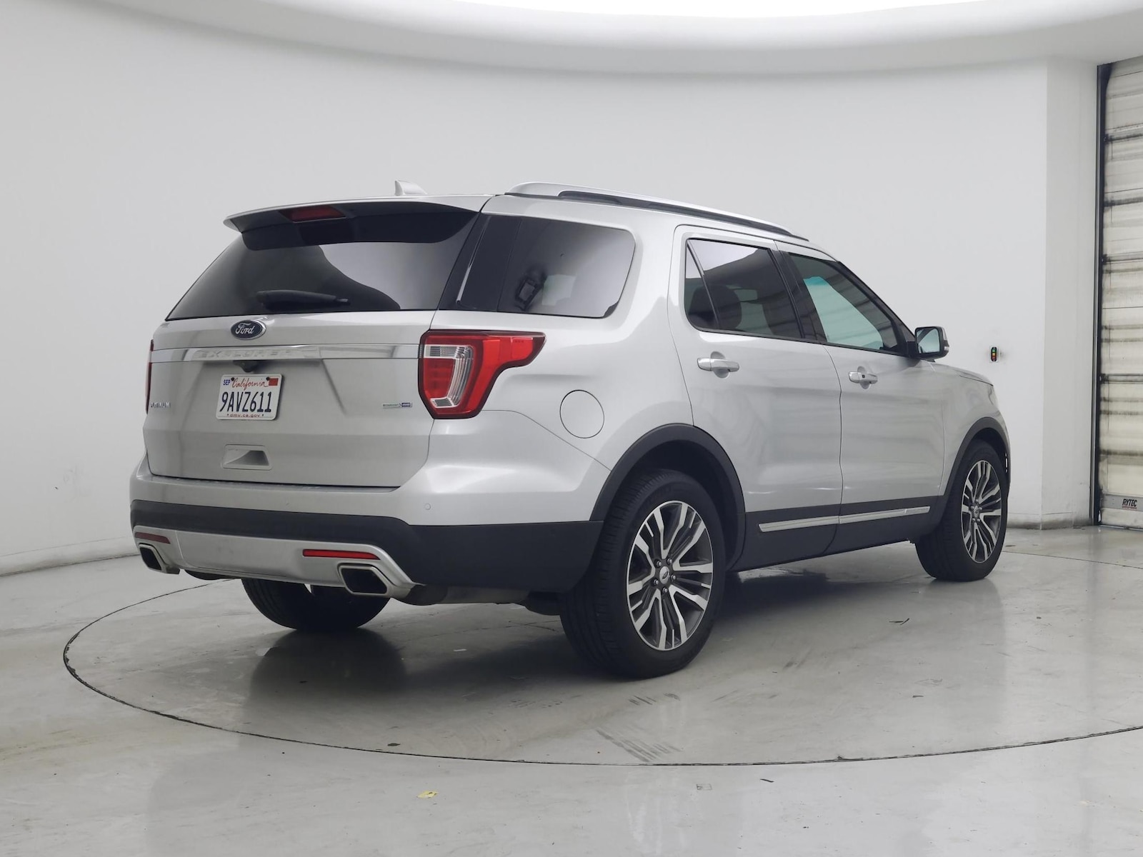 2017 Ford Explorer Platinum - Photo 9