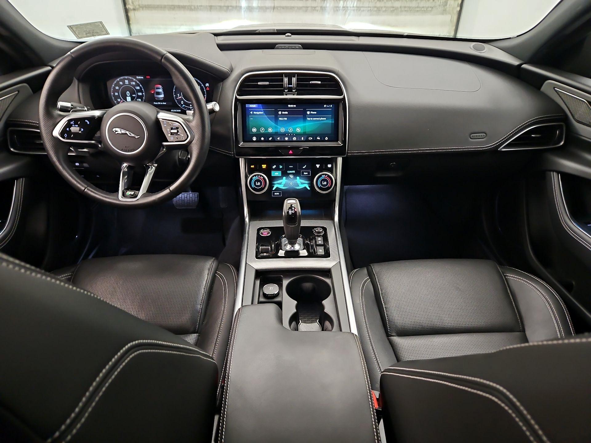 Thumbnail: 2020 Jaguar XE - 9