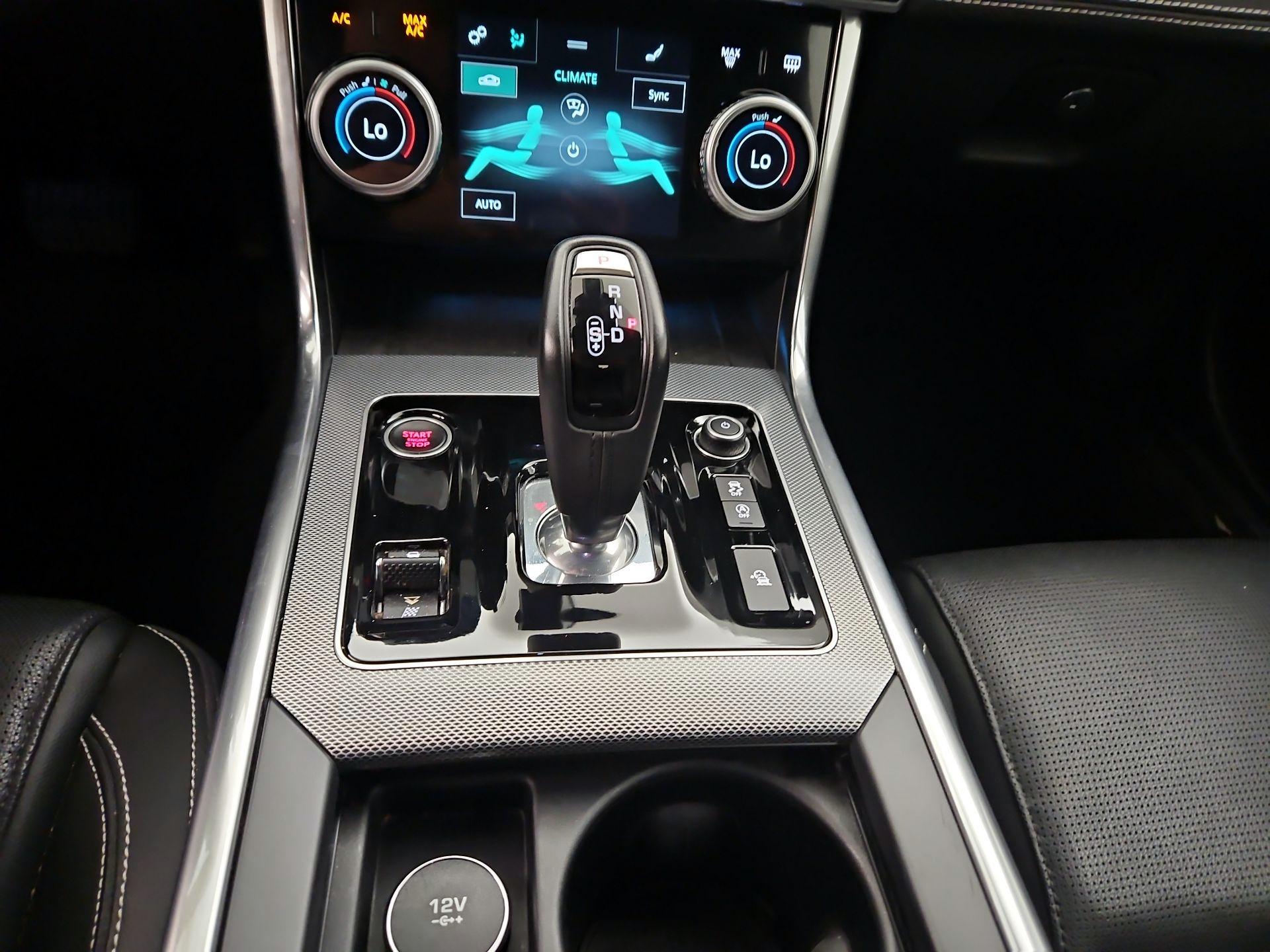 Thumbnail: 2020 Jaguar XE - 17