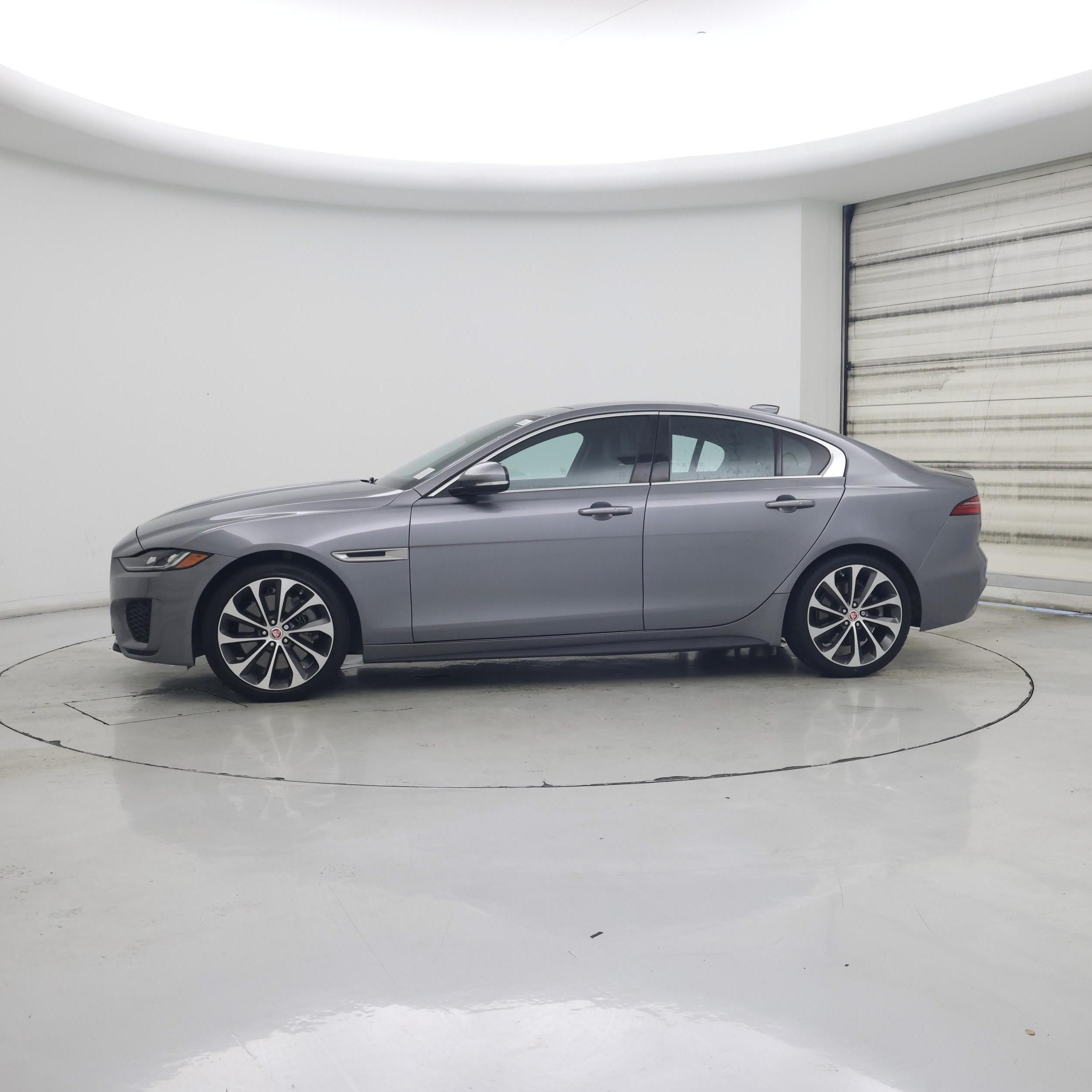 Thumbnail: 2020 Jaguar XE - 3