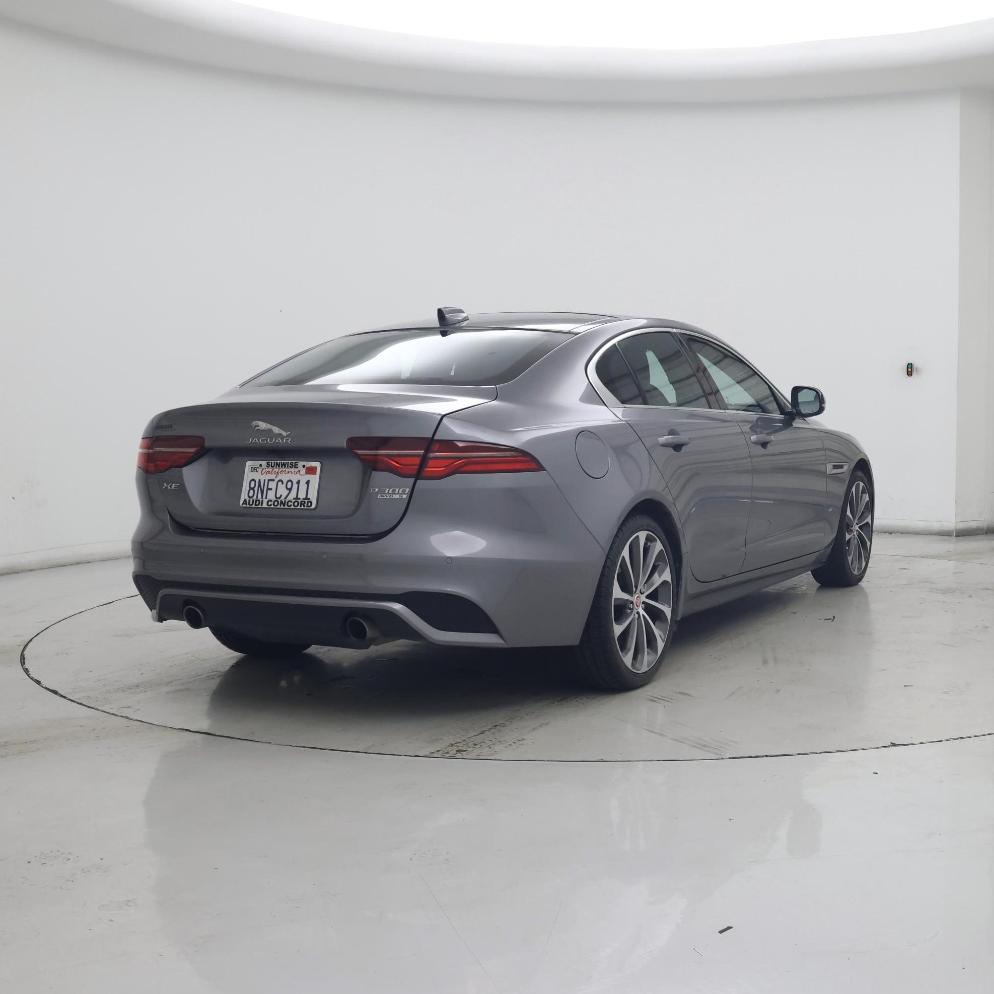 Thumbnail: 2020 Jaguar XE - 8
