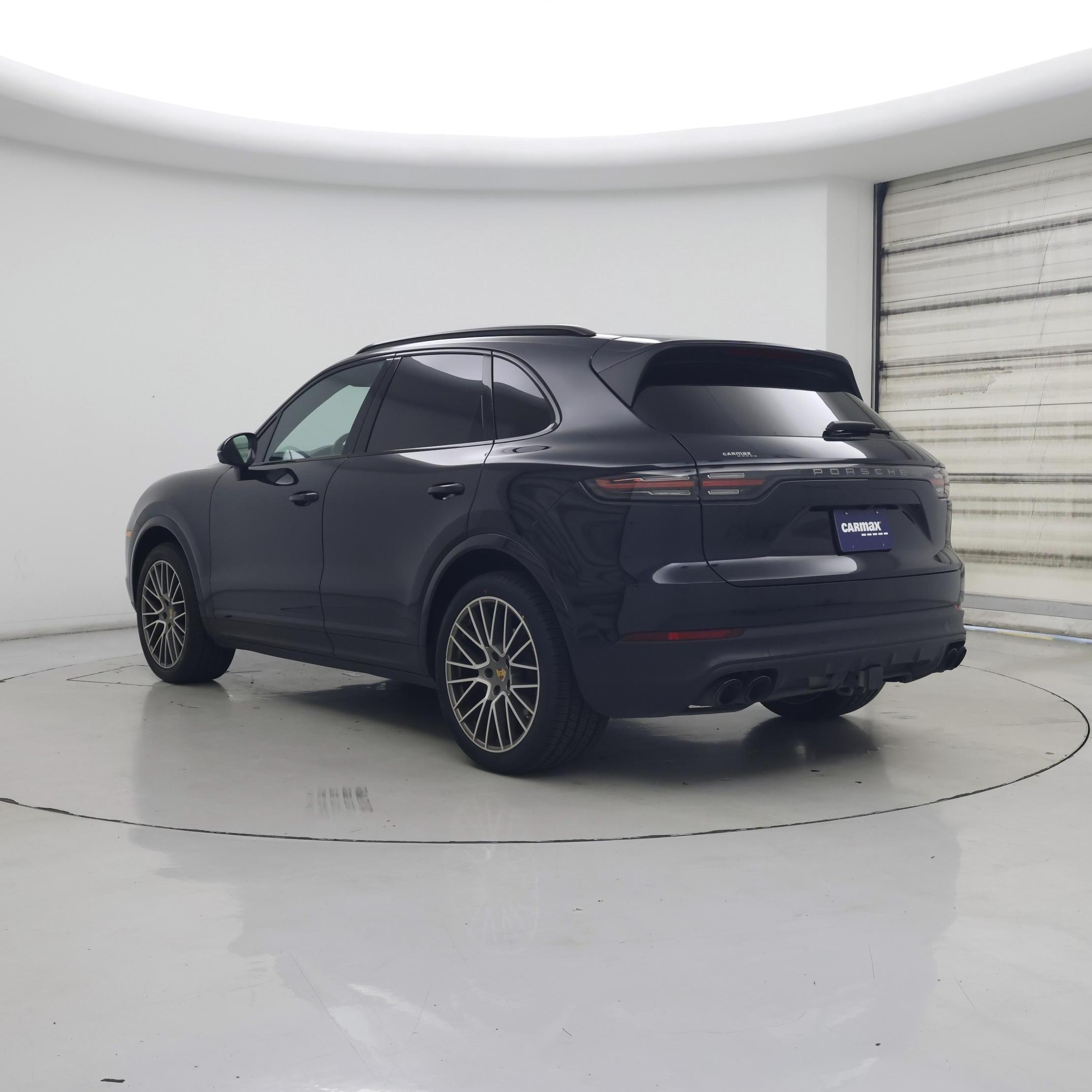 Thumbnail: 2023 Porsche Cayenne - 2