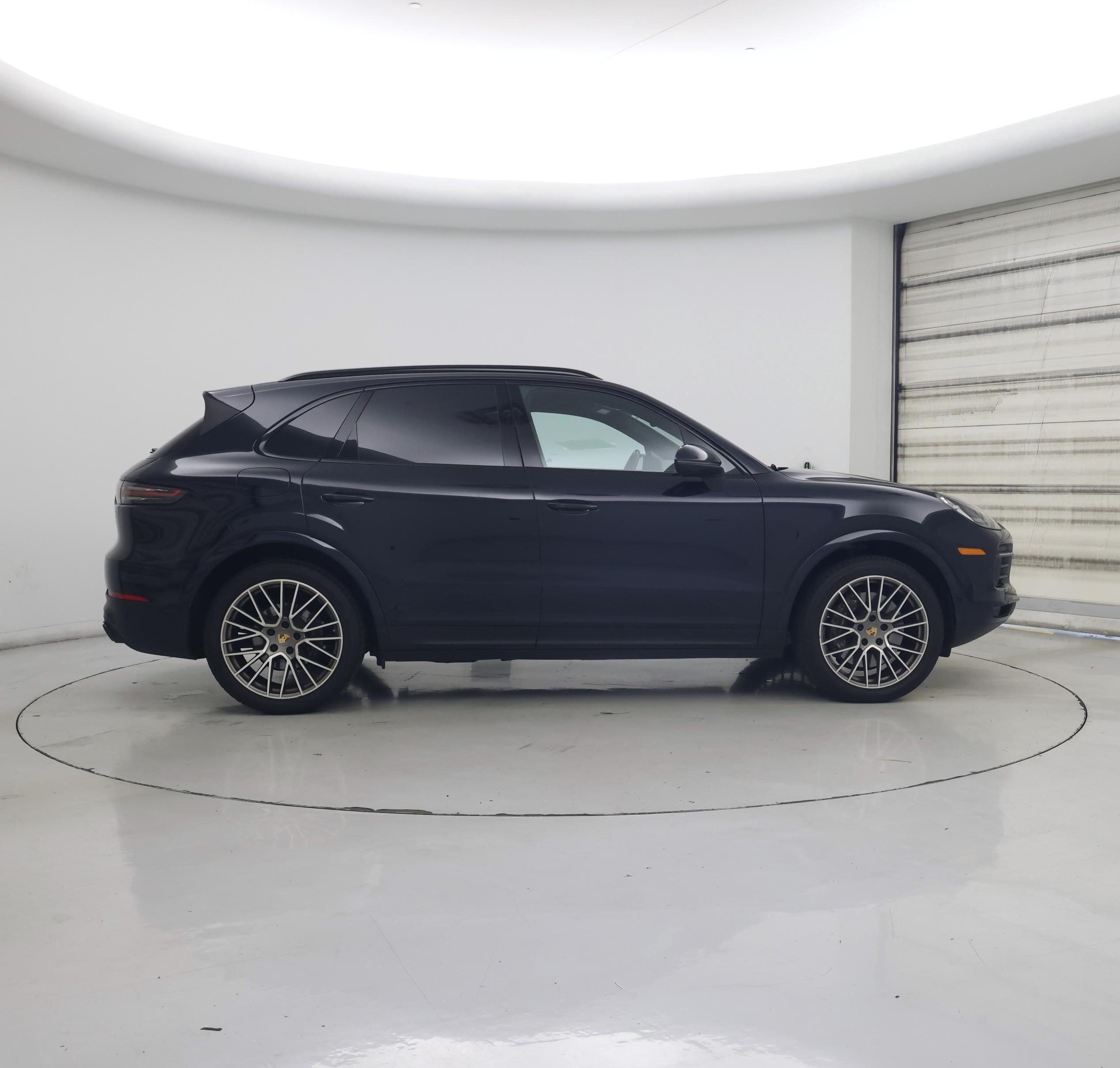 Thumbnail: 2023 Porsche Cayenne - 7