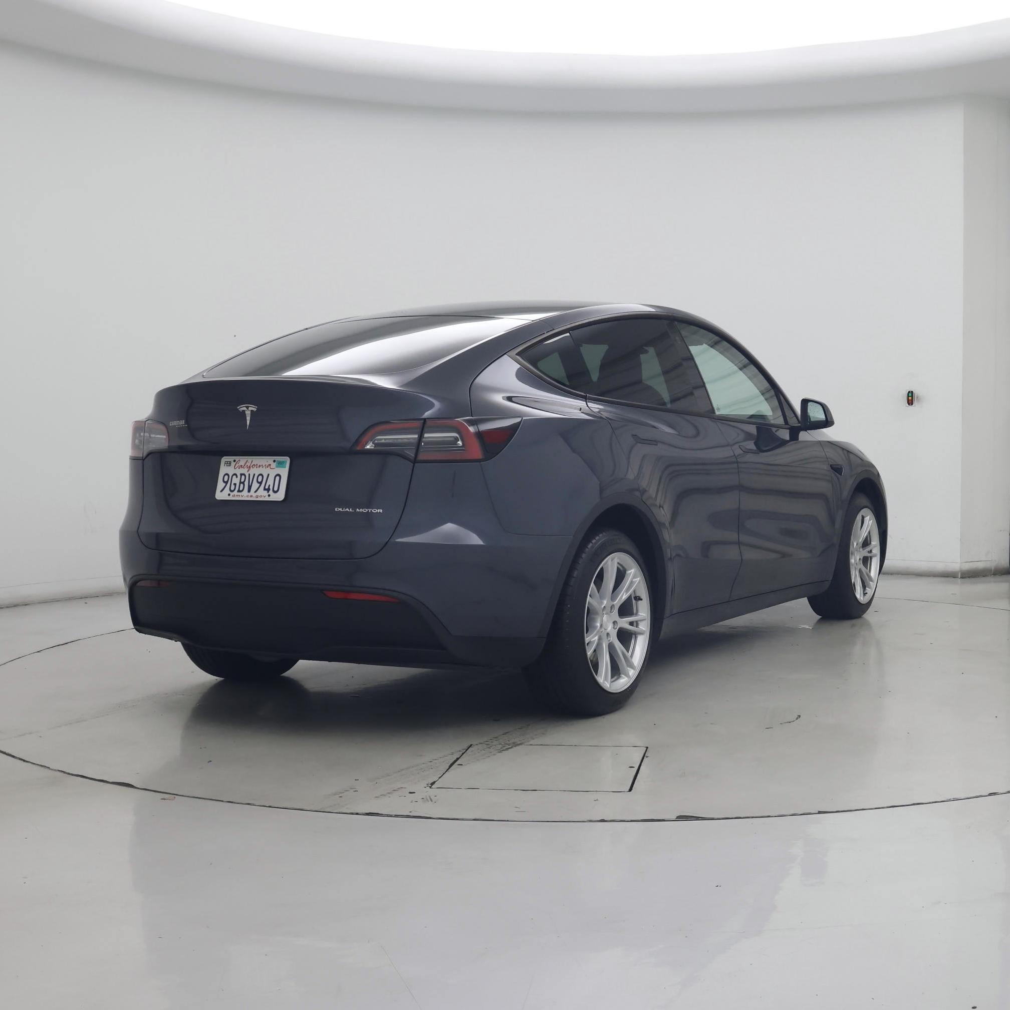 Thumbnail: 2023 Tesla Model Y - 8