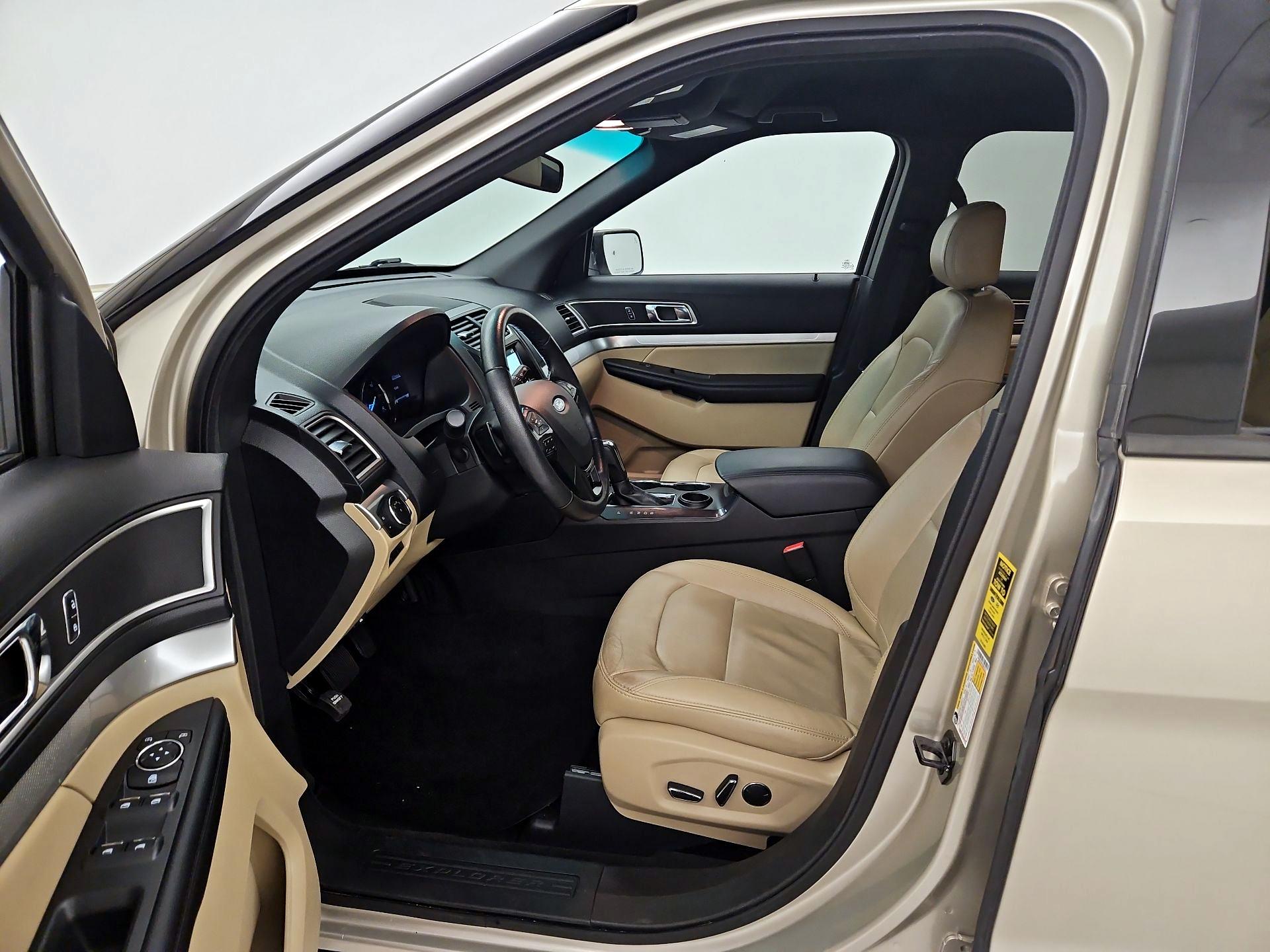 Thumbnail: 2017 Ford Explorer - 11