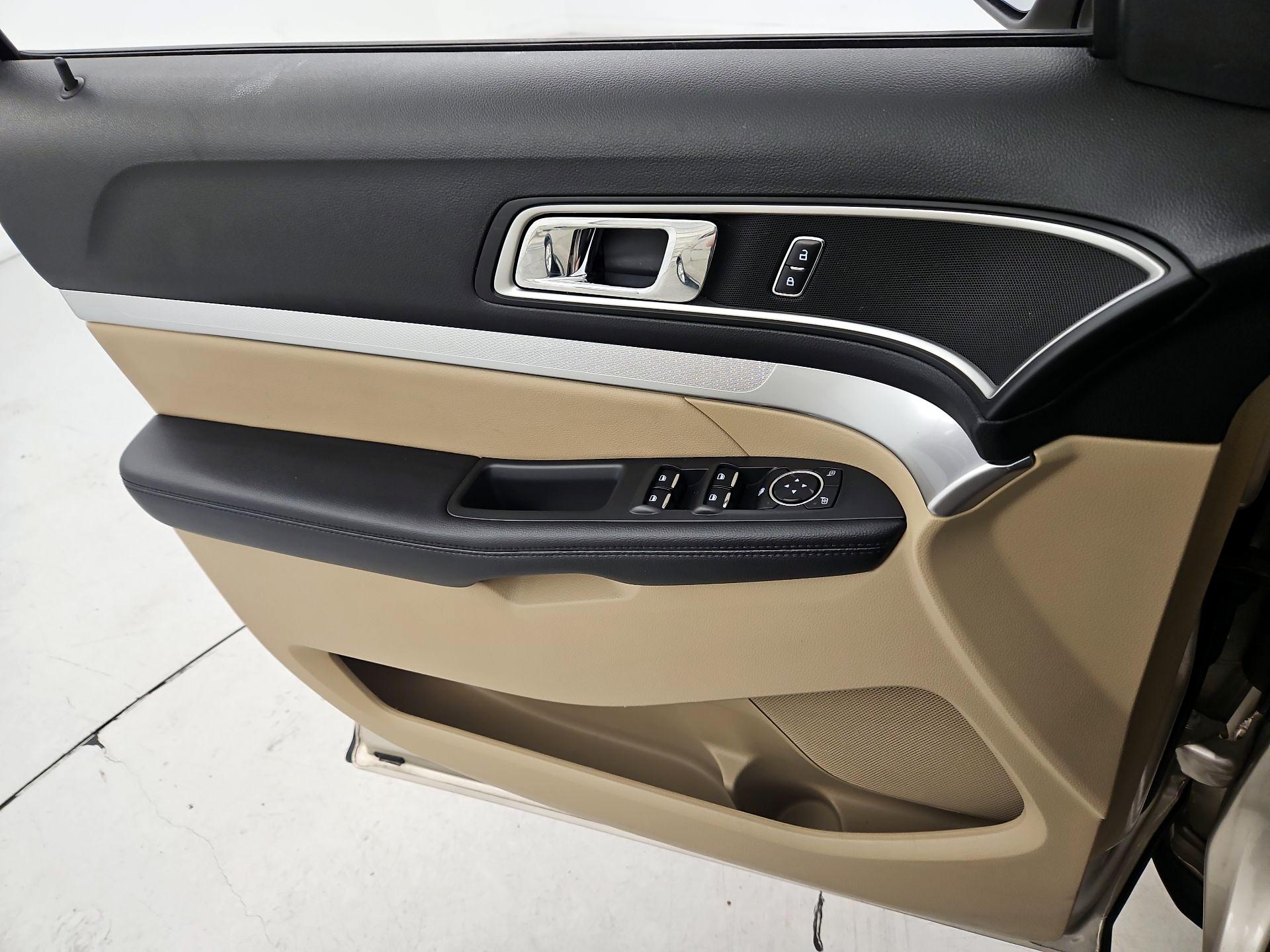 Thumbnail: 2017 Ford Explorer - 12