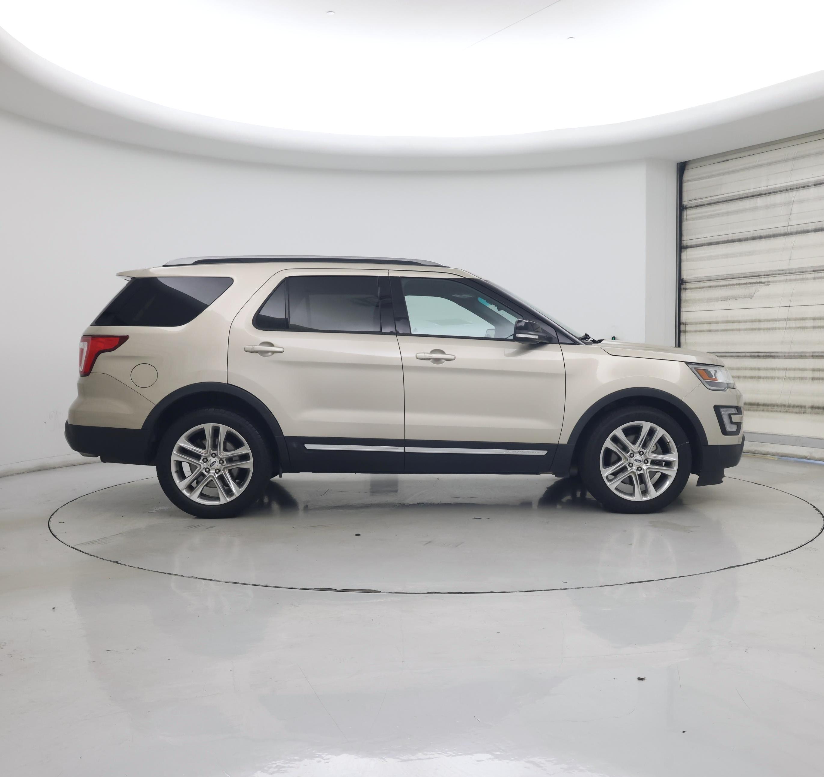 Thumbnail: 2017 Ford Explorer - 7
