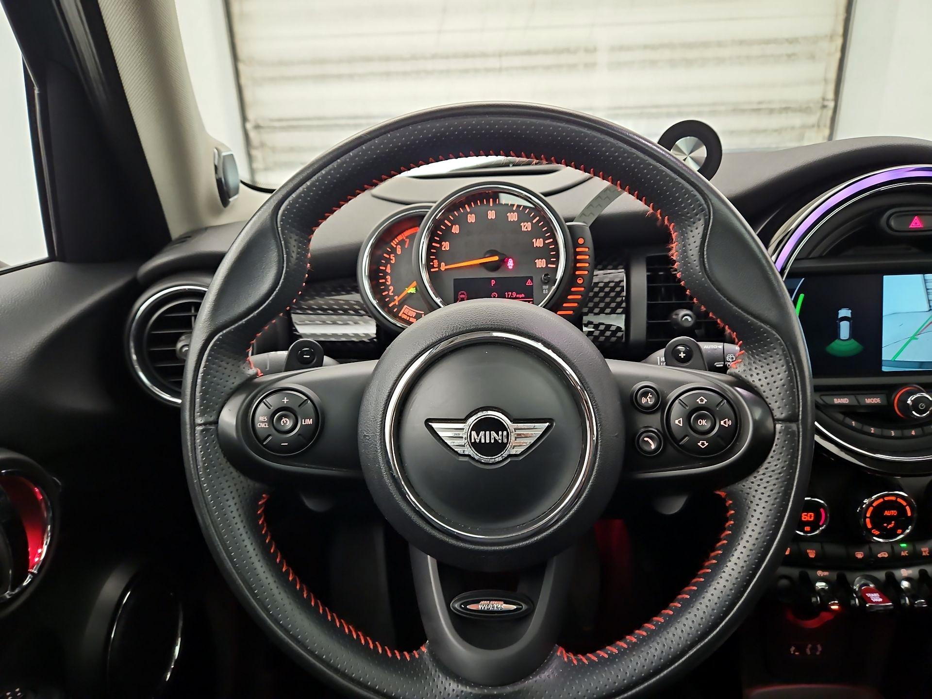 Thumbnail: 2017 MINI Cooper Hardtop - 10