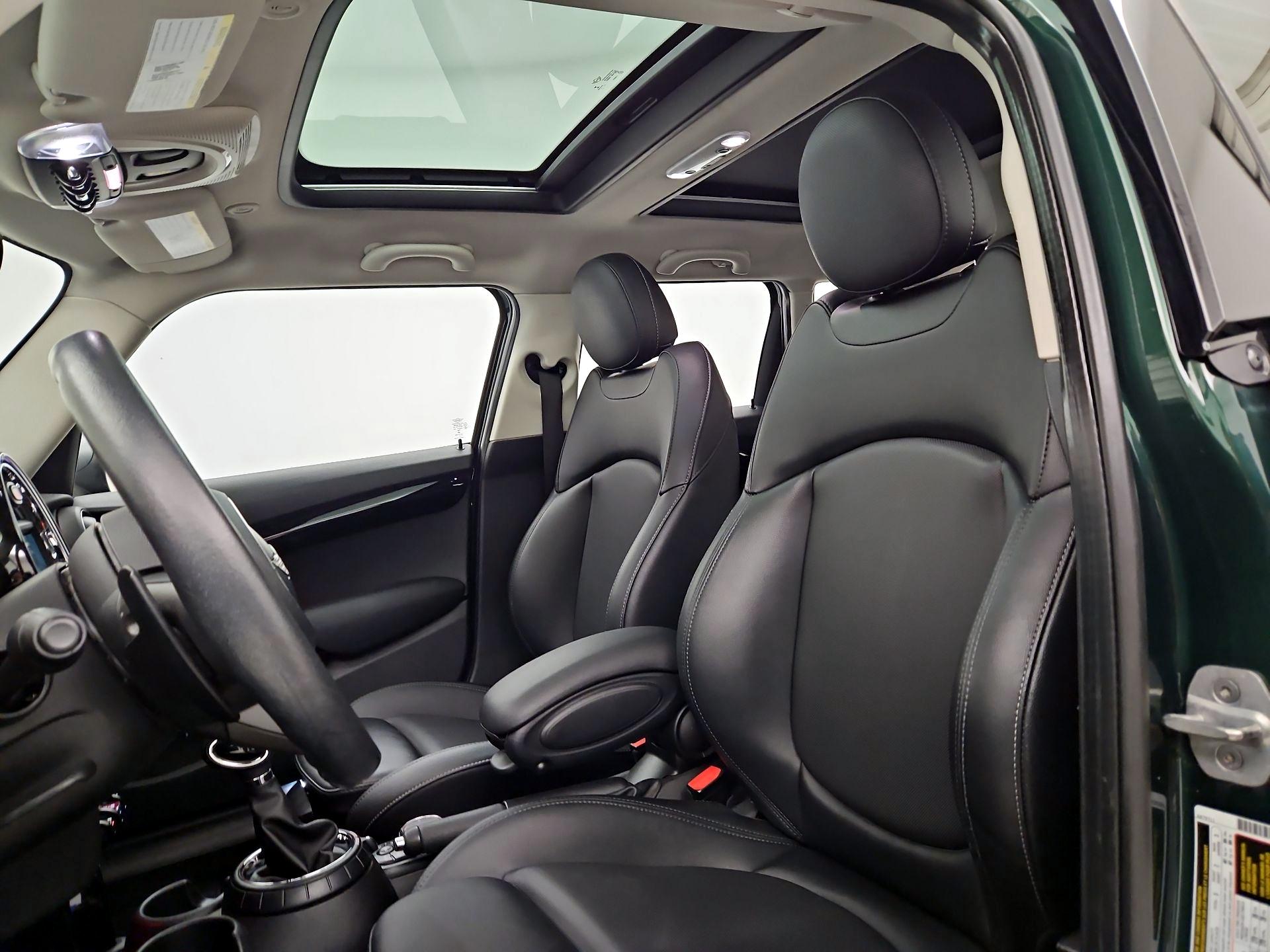 Thumbnail: 2017 MINI Cooper Hardtop - 19