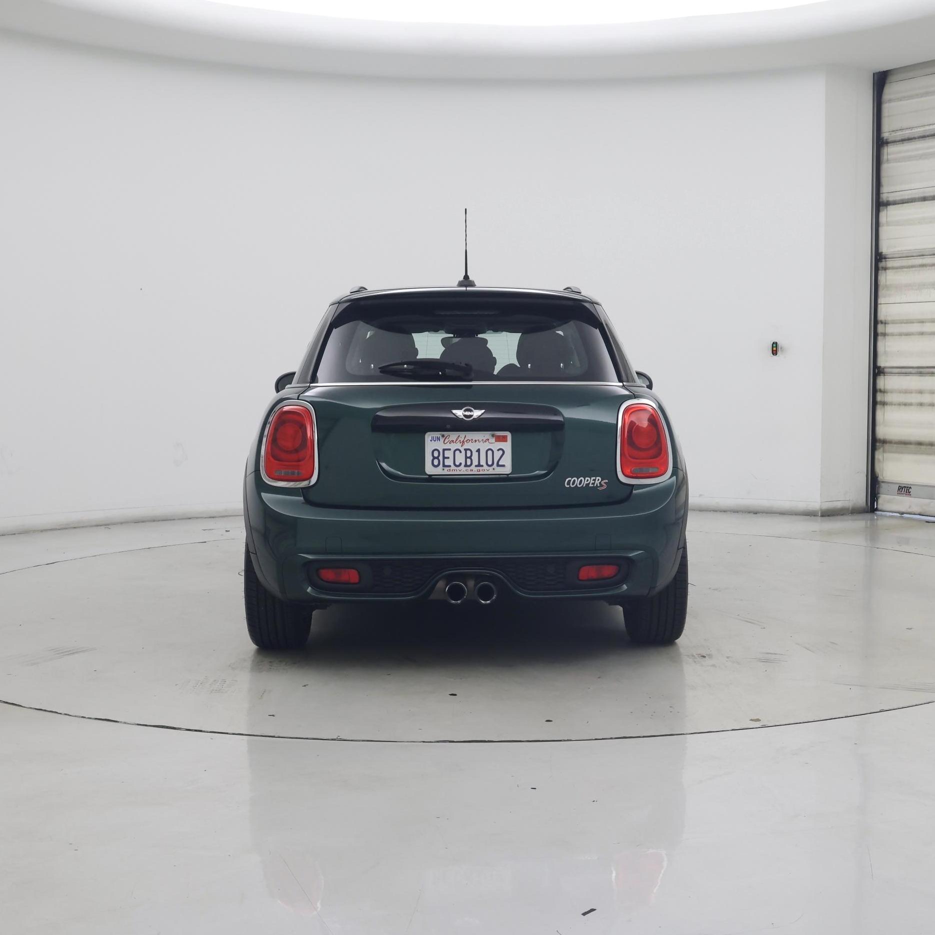 Thumbnail: 2017 MINI Cooper Hardtop - 6