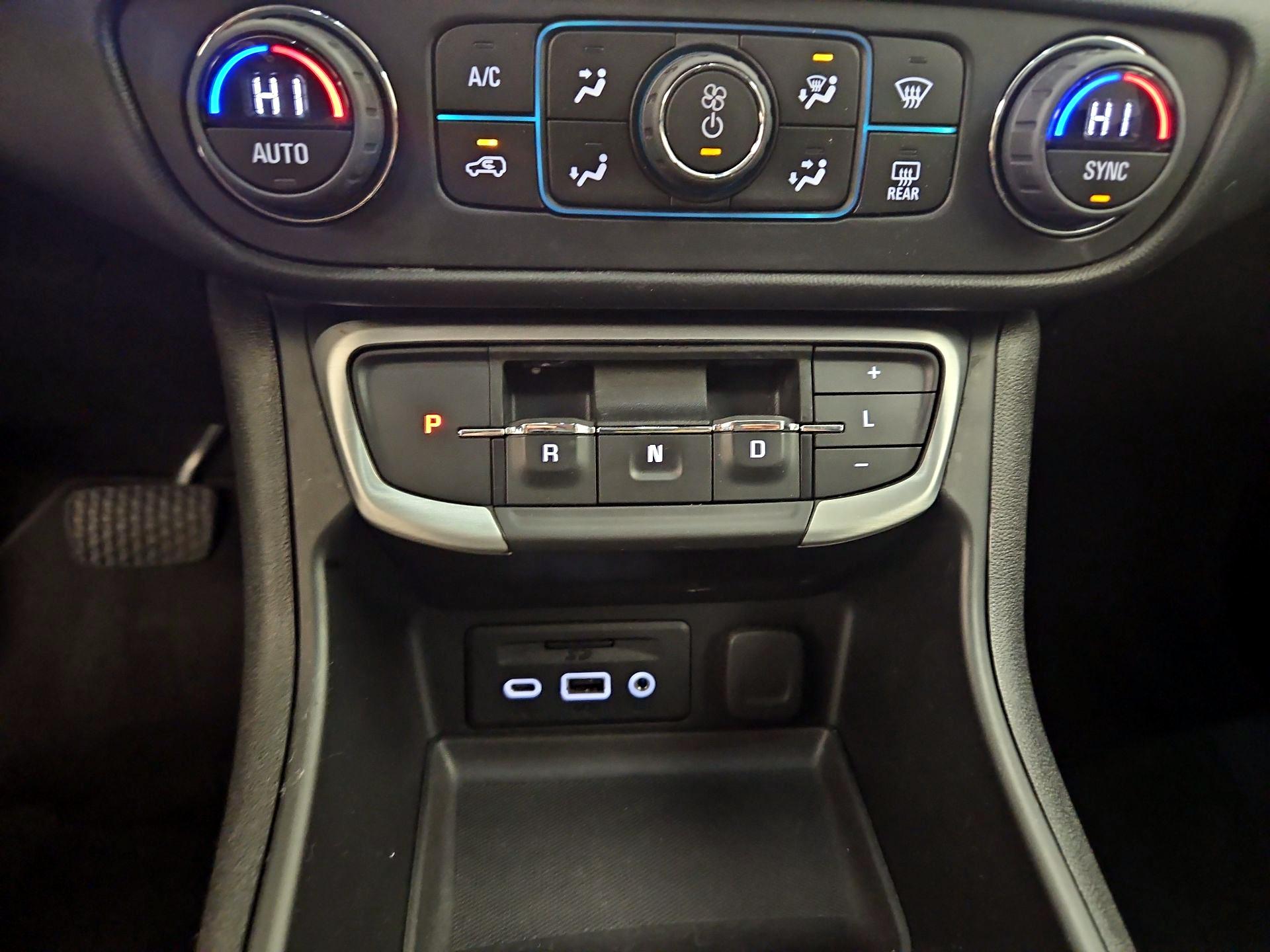 Thumbnail: 2022 GMC Terrain - 17