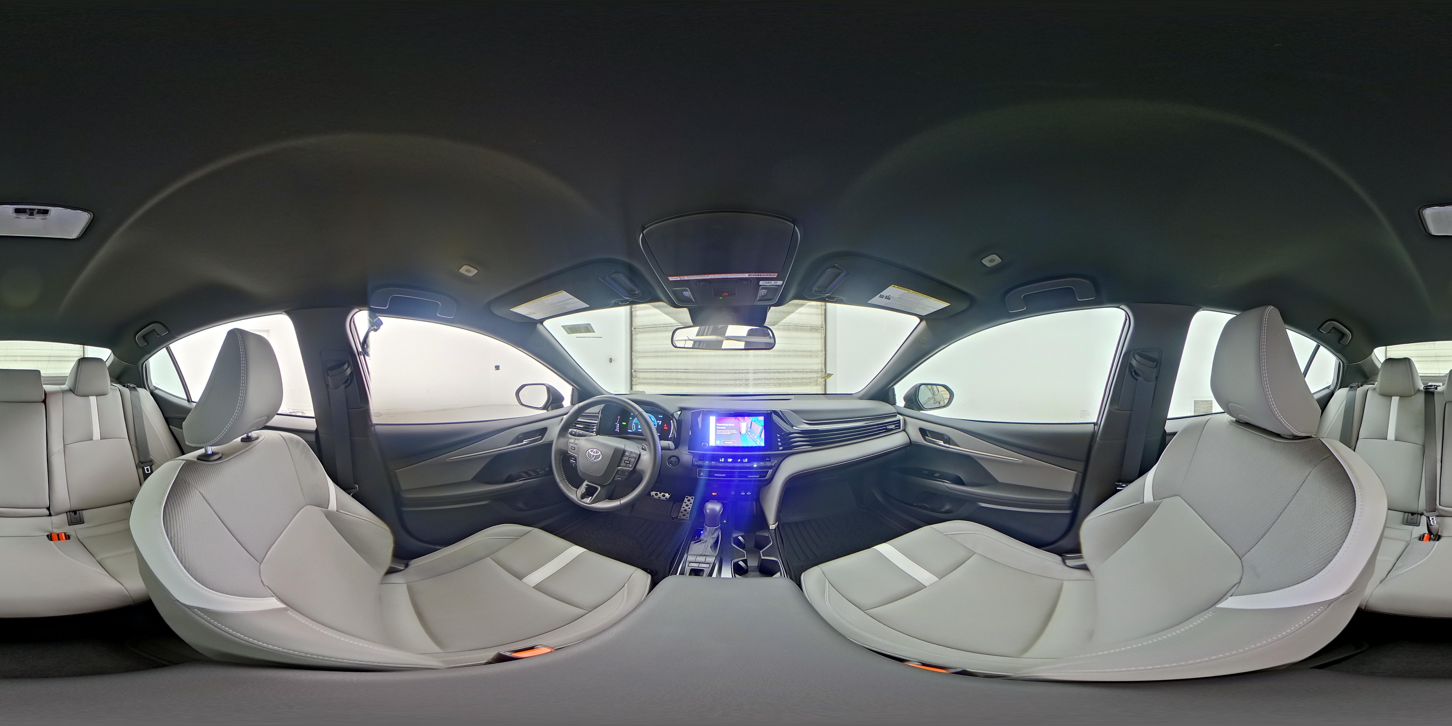 2025 Toyota Camry SE - Photo 24