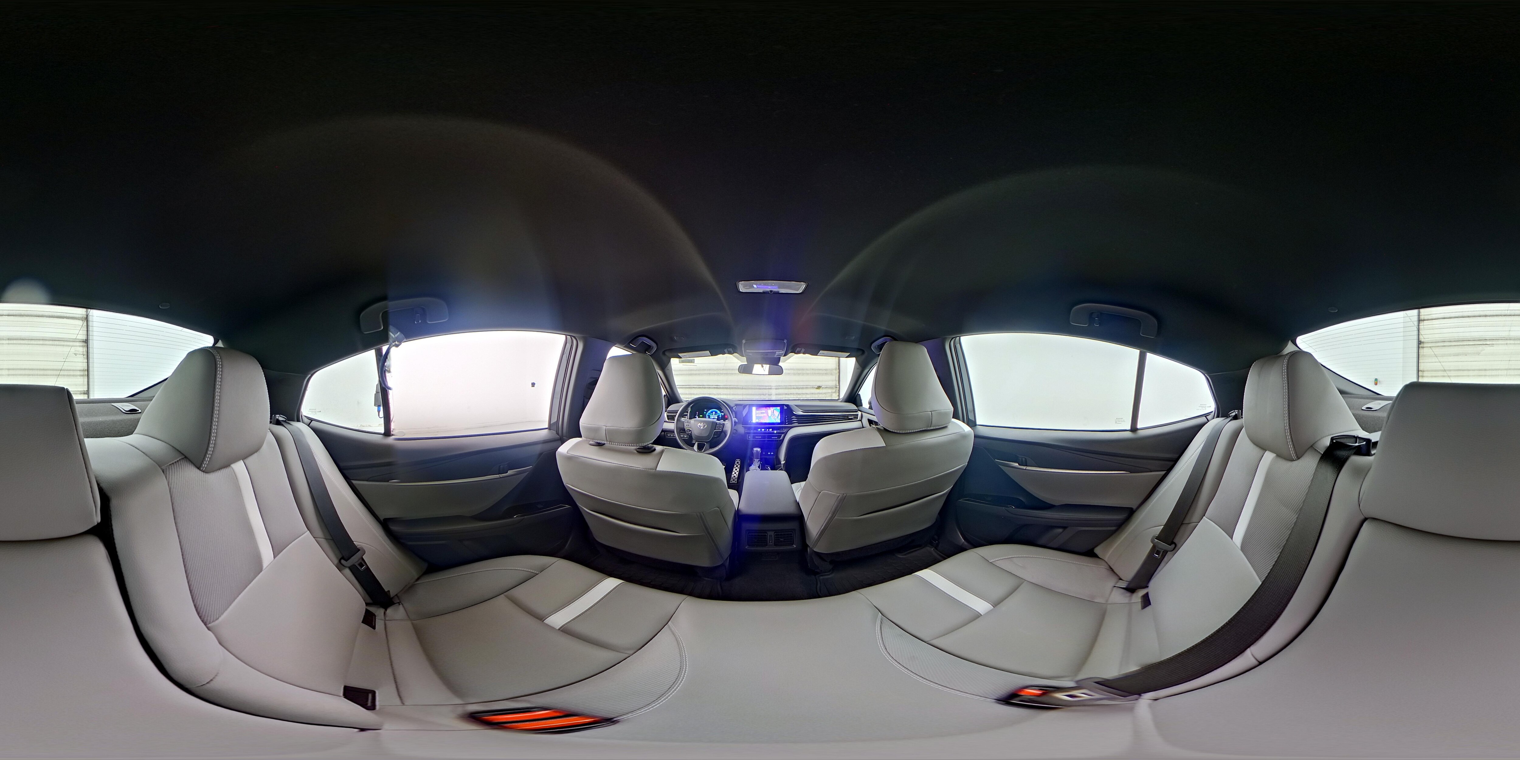 2025 Toyota Camry SE - Photo 25