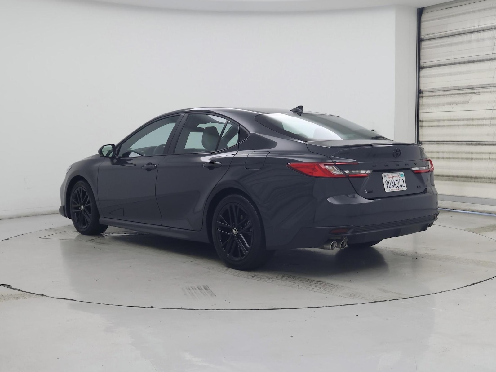 2025 Toyota Camry SE - Photo 3
