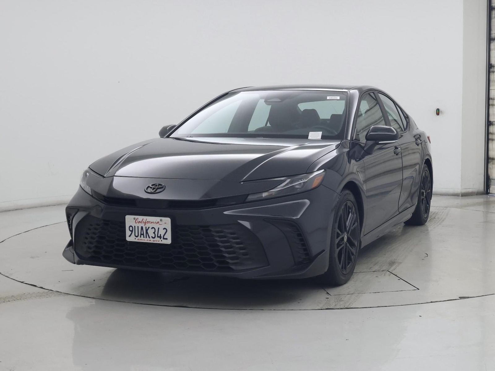 2025 Toyota Camry SE - Photo 5