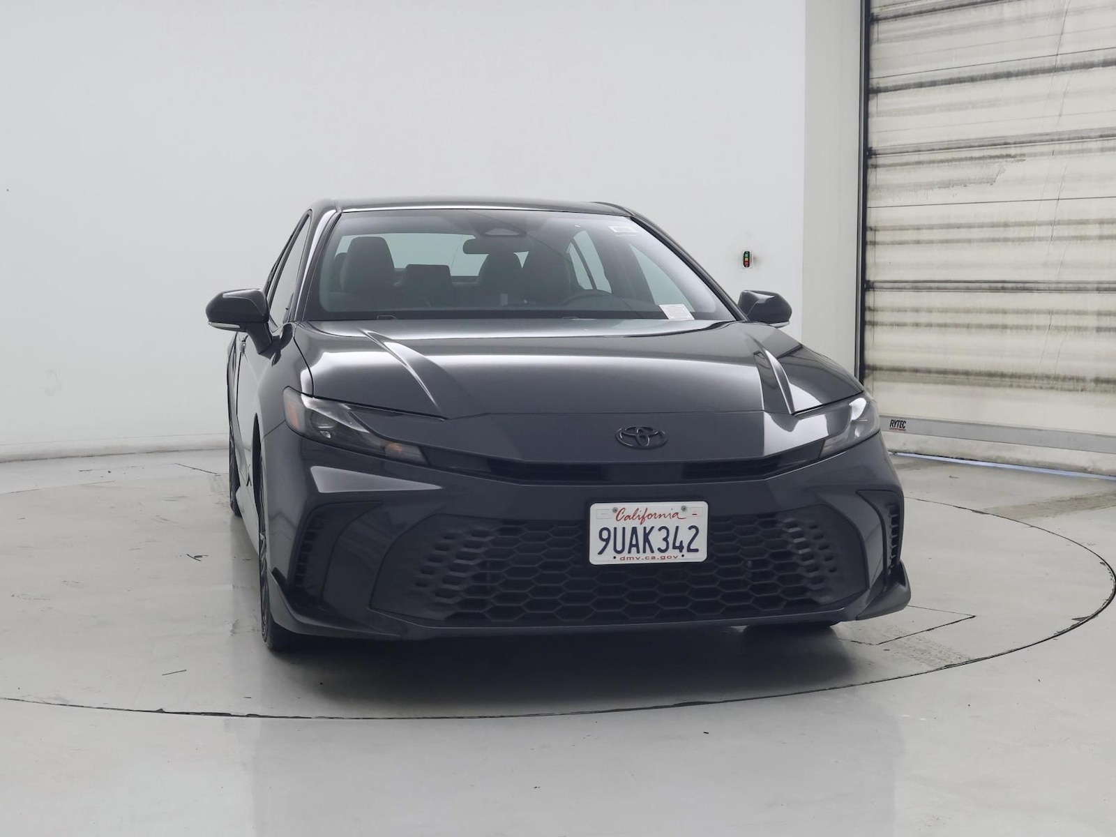 2025 Toyota Camry SE - Photo 6