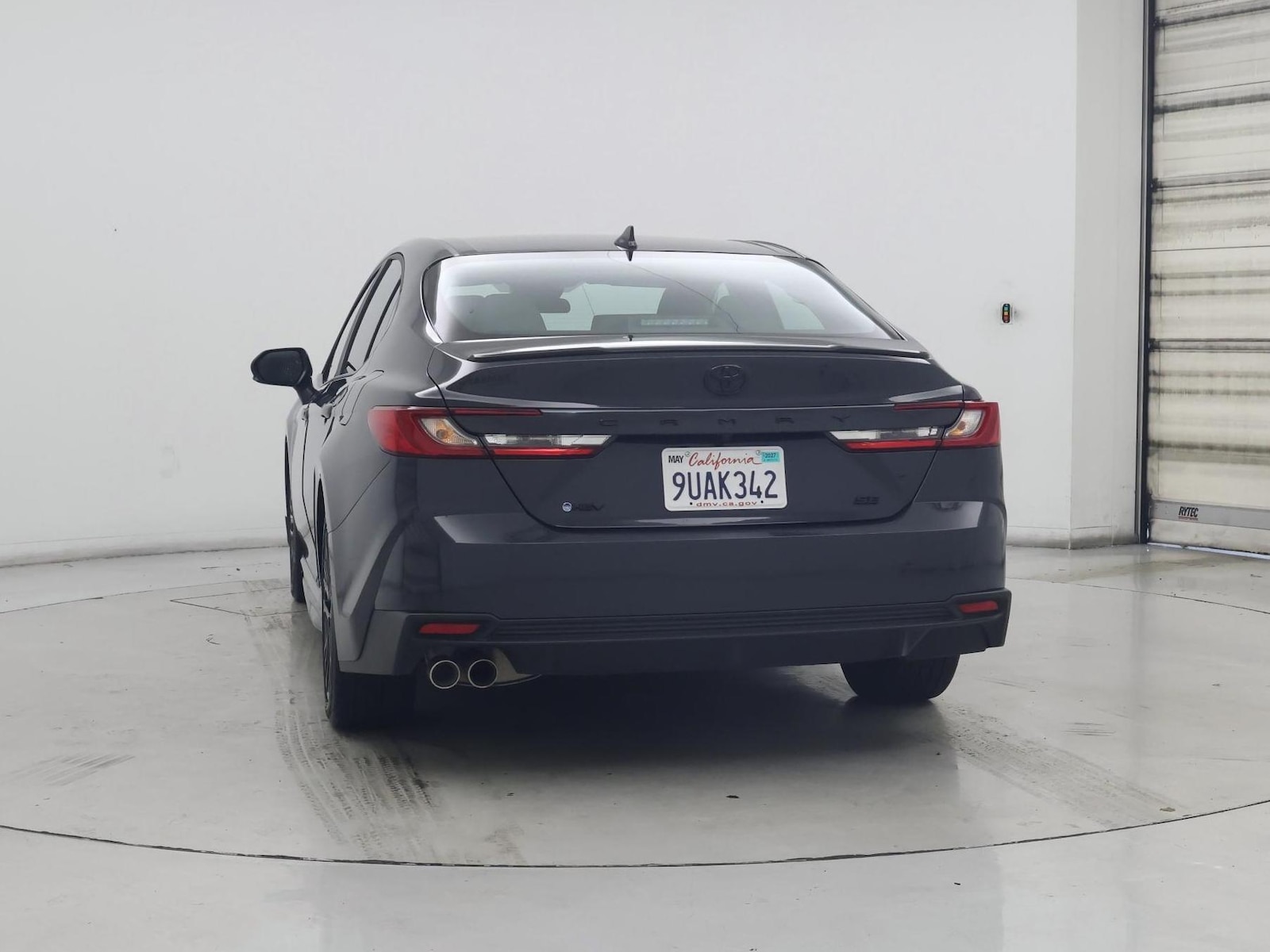 2025 Toyota Camry SE - Photo 7