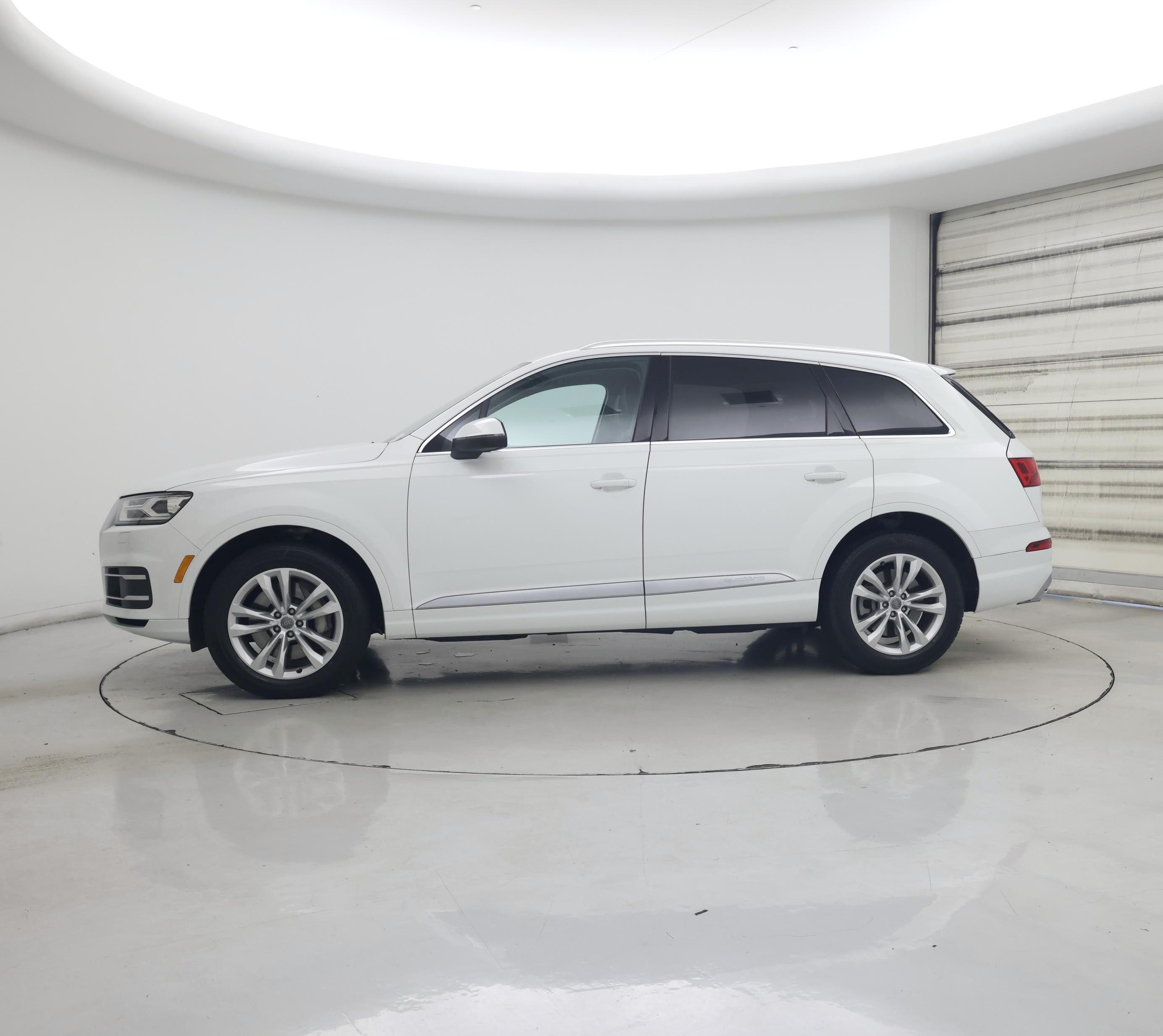Thumbnail: 2018 Audi Q7 - 3