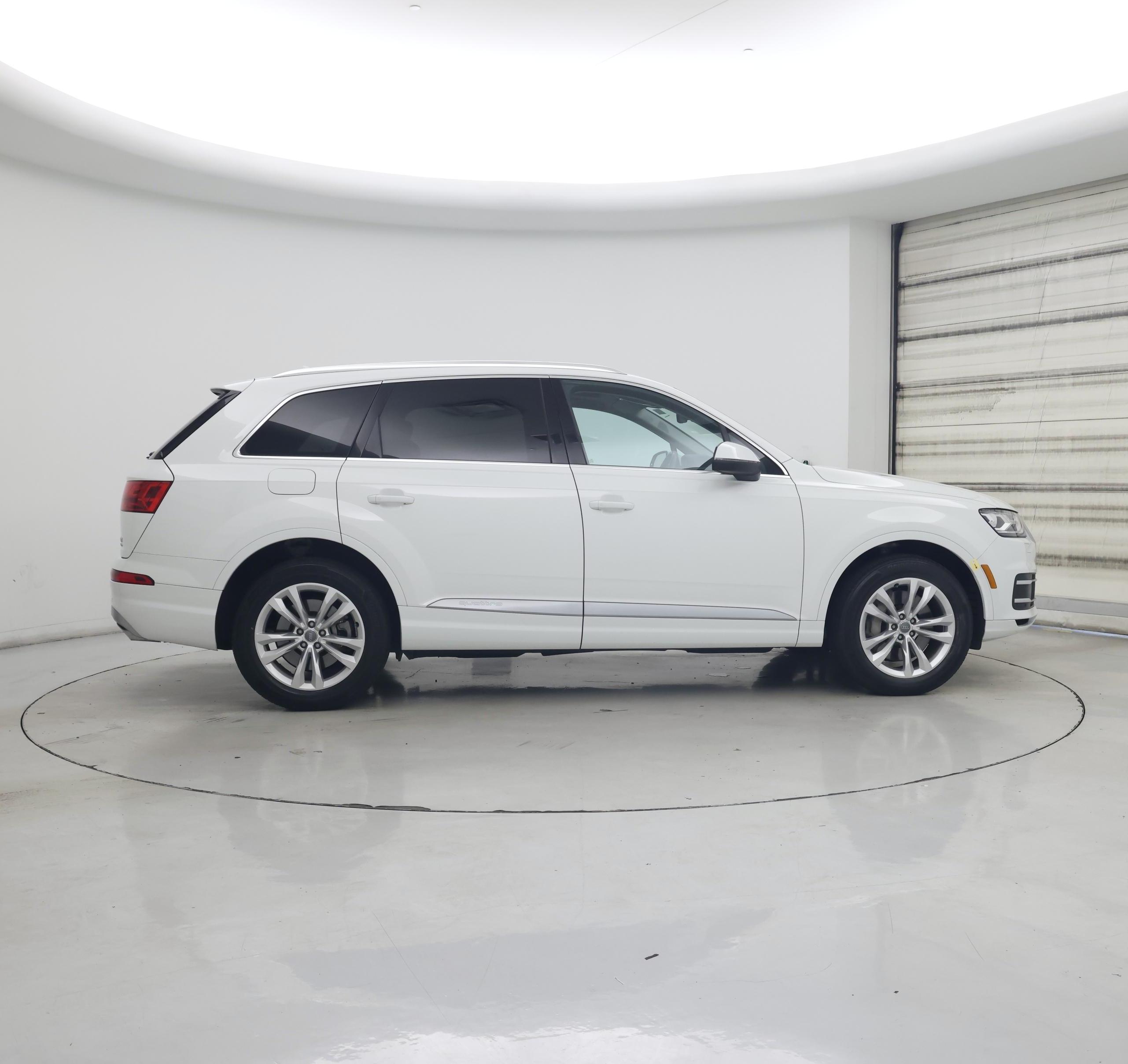 Thumbnail: 2018 Audi Q7 - 7
