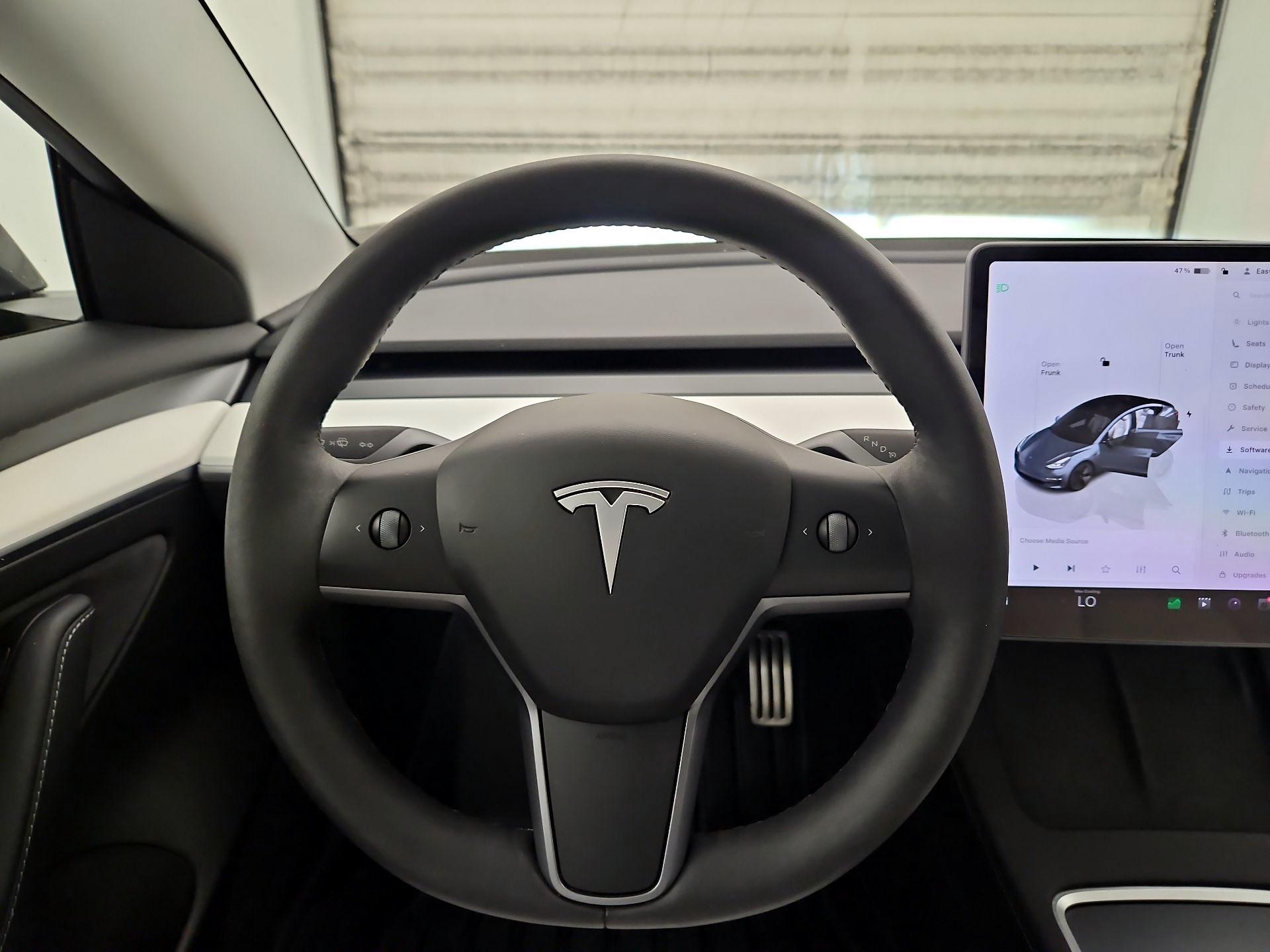 Thumbnail: 2023 Tesla Model 3 - 10