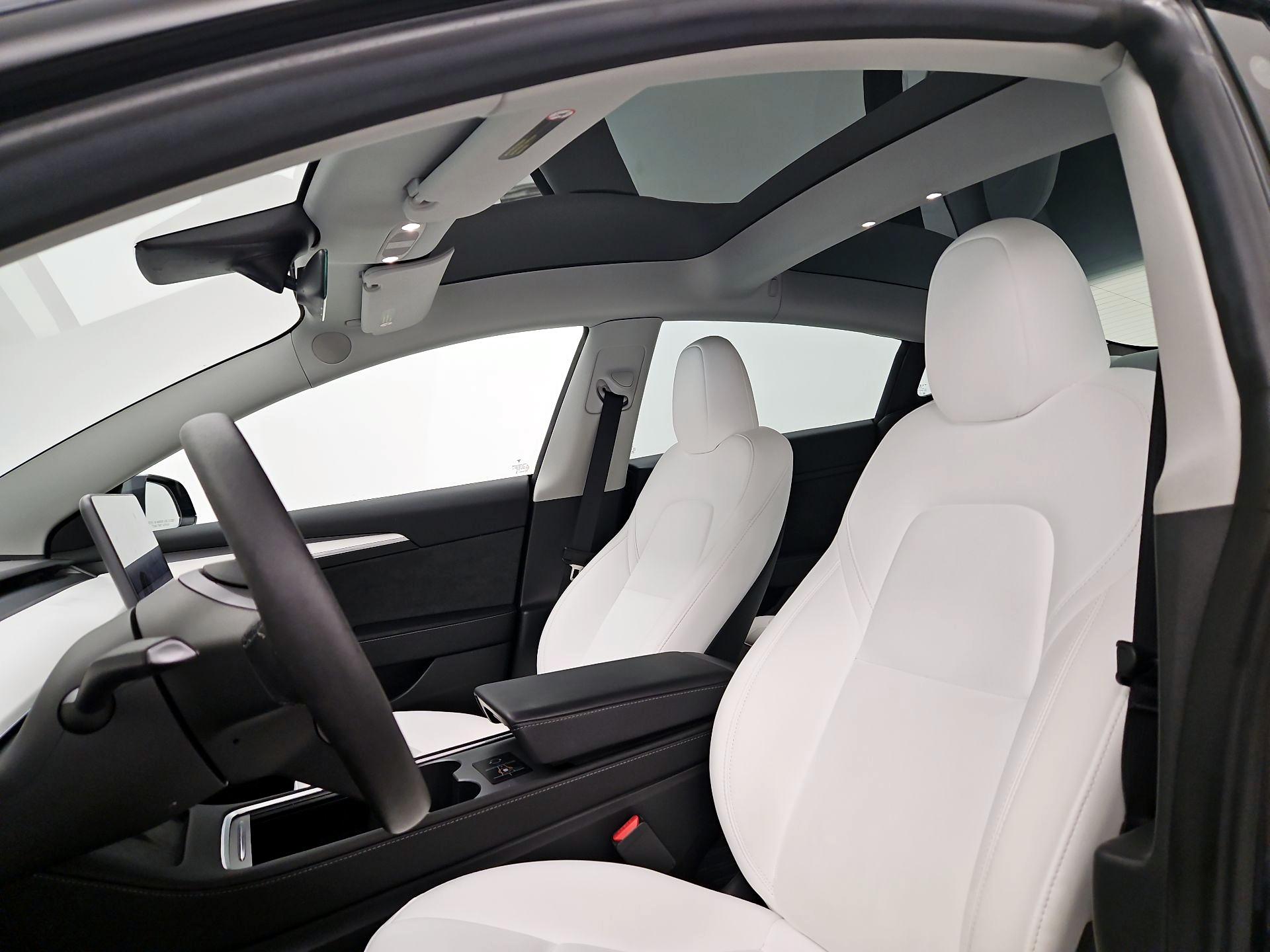 Thumbnail: 2023 Tesla Model 3 - 20