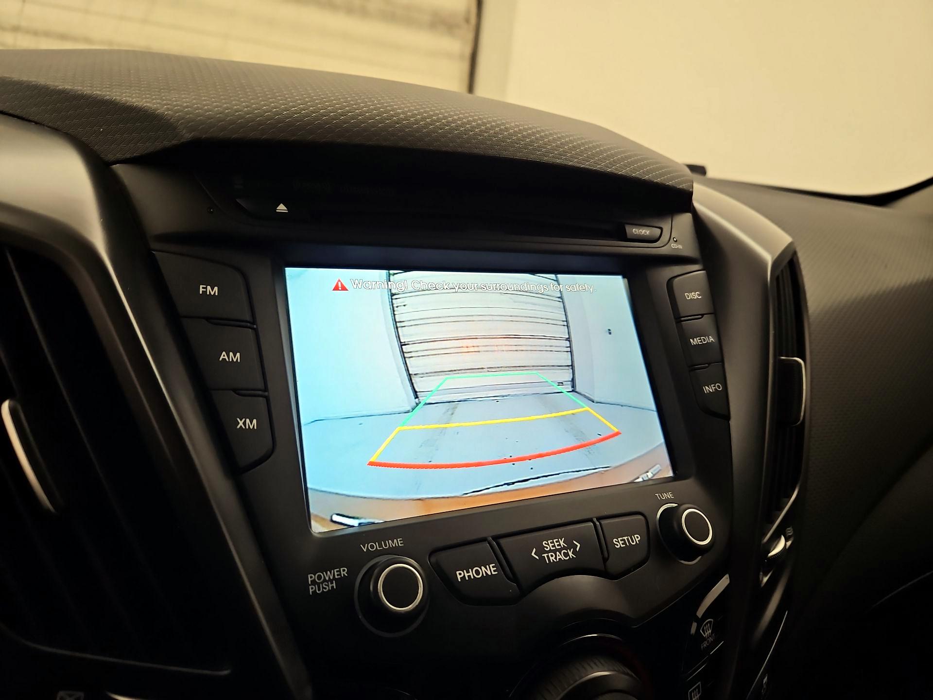 Thumbnail: 2015 Hyundai Veloster - 14
