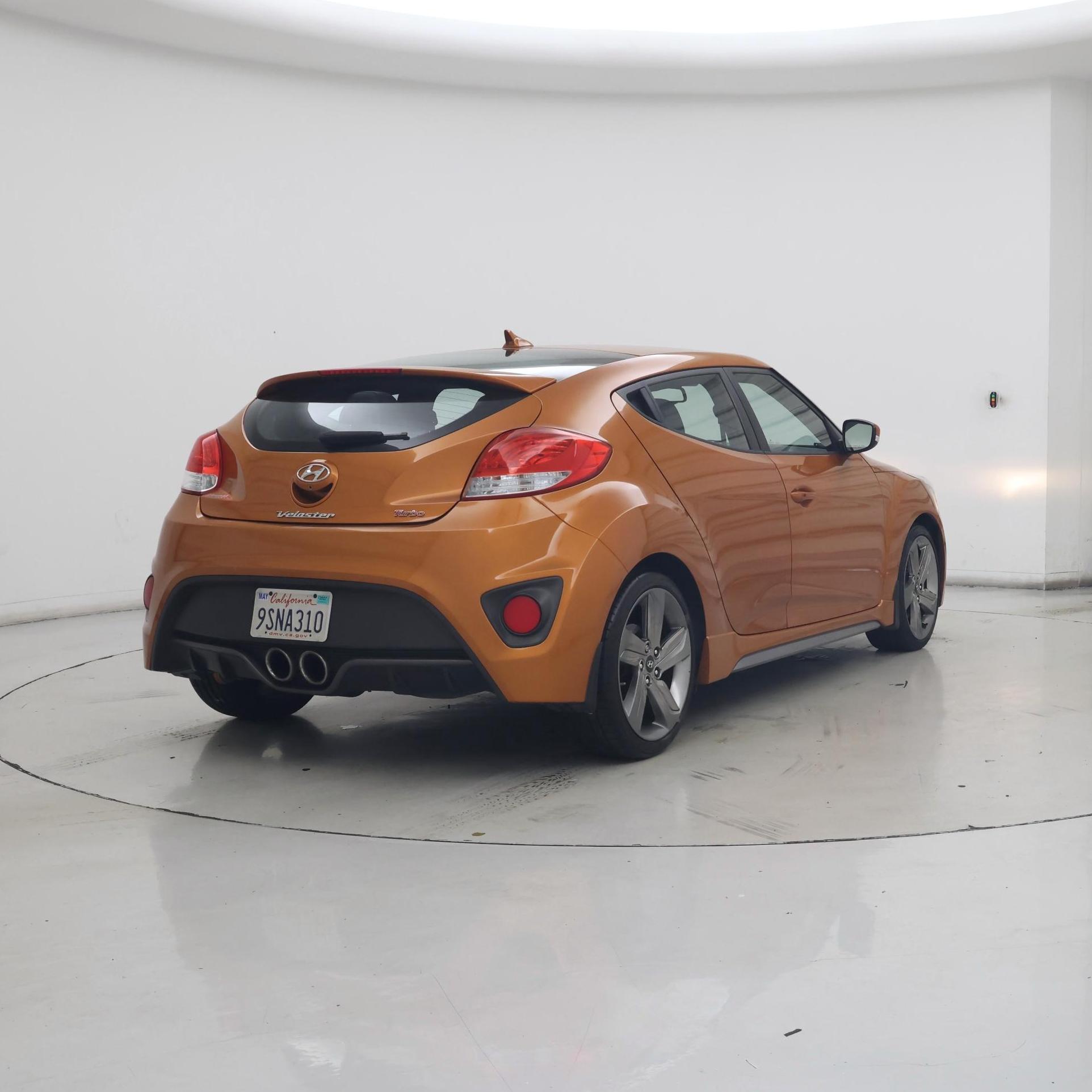 Thumbnail: 2015 Hyundai Veloster - 8