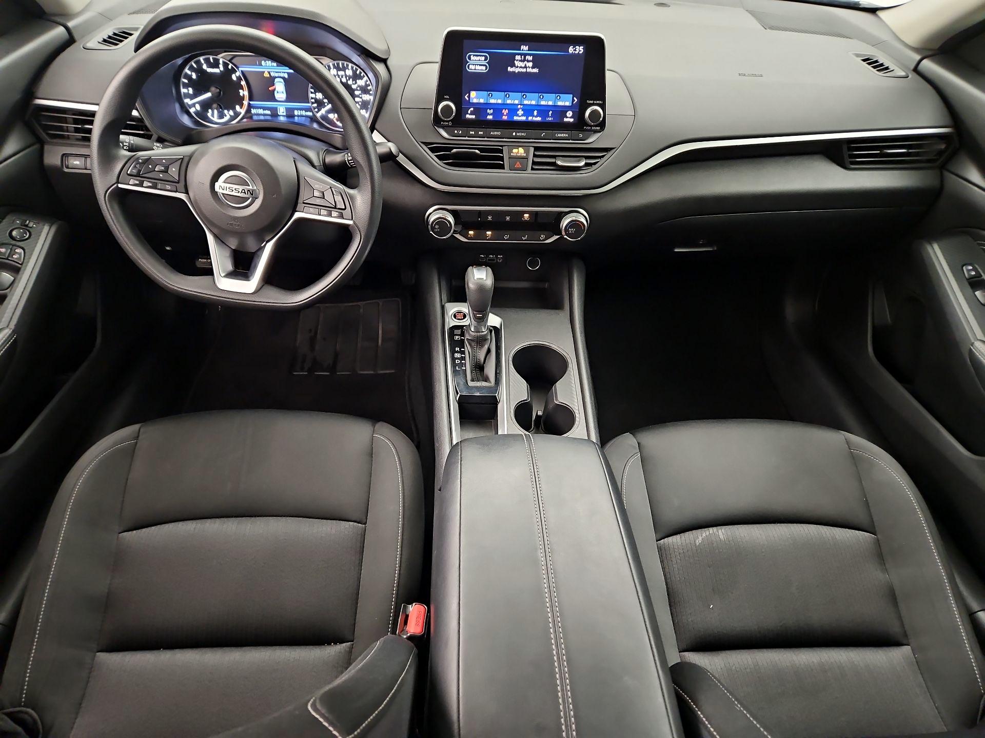 Thumbnail: 2020 Nissan Altima - 9