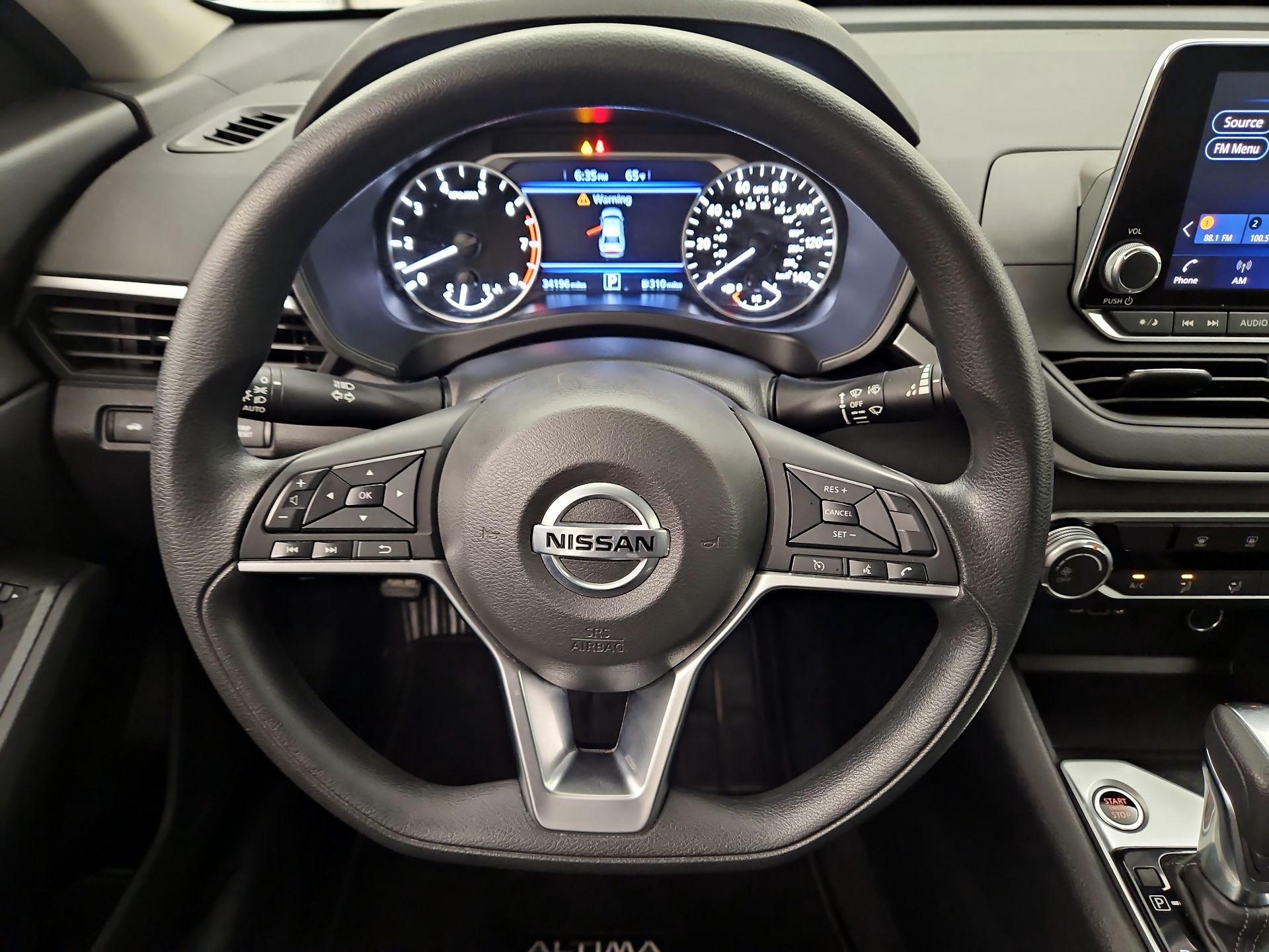 Thumbnail: 2020 Nissan Altima - 10