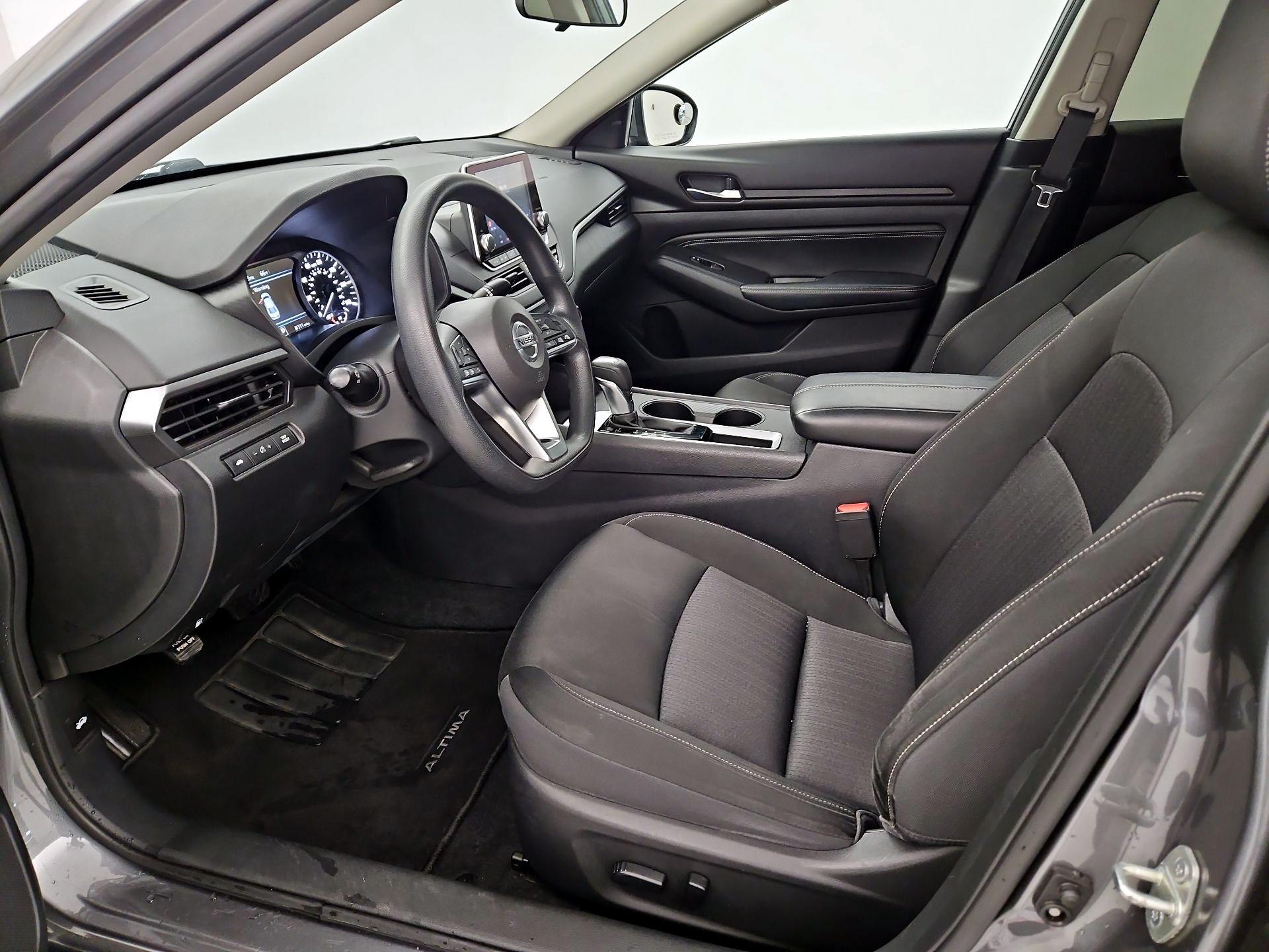 Thumbnail: 2020 Nissan Altima - 11