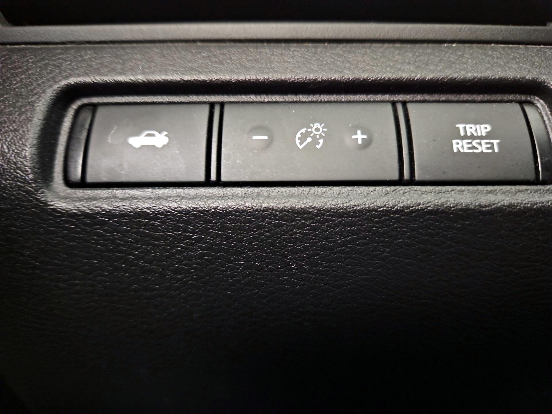 Thumbnail: 2020 Nissan Altima - 13