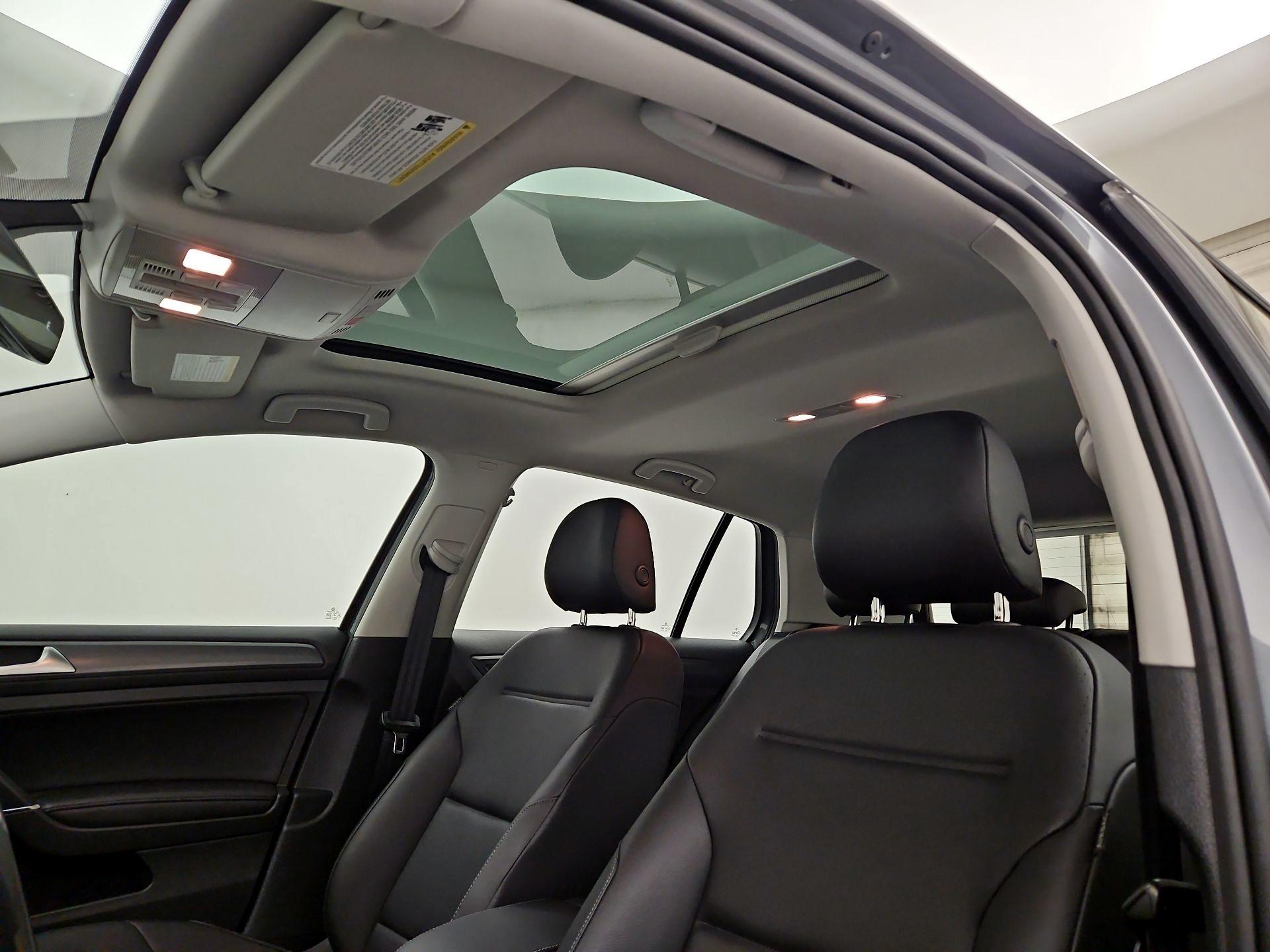Thumbnail: 2018 Volkswagen Golf - 19