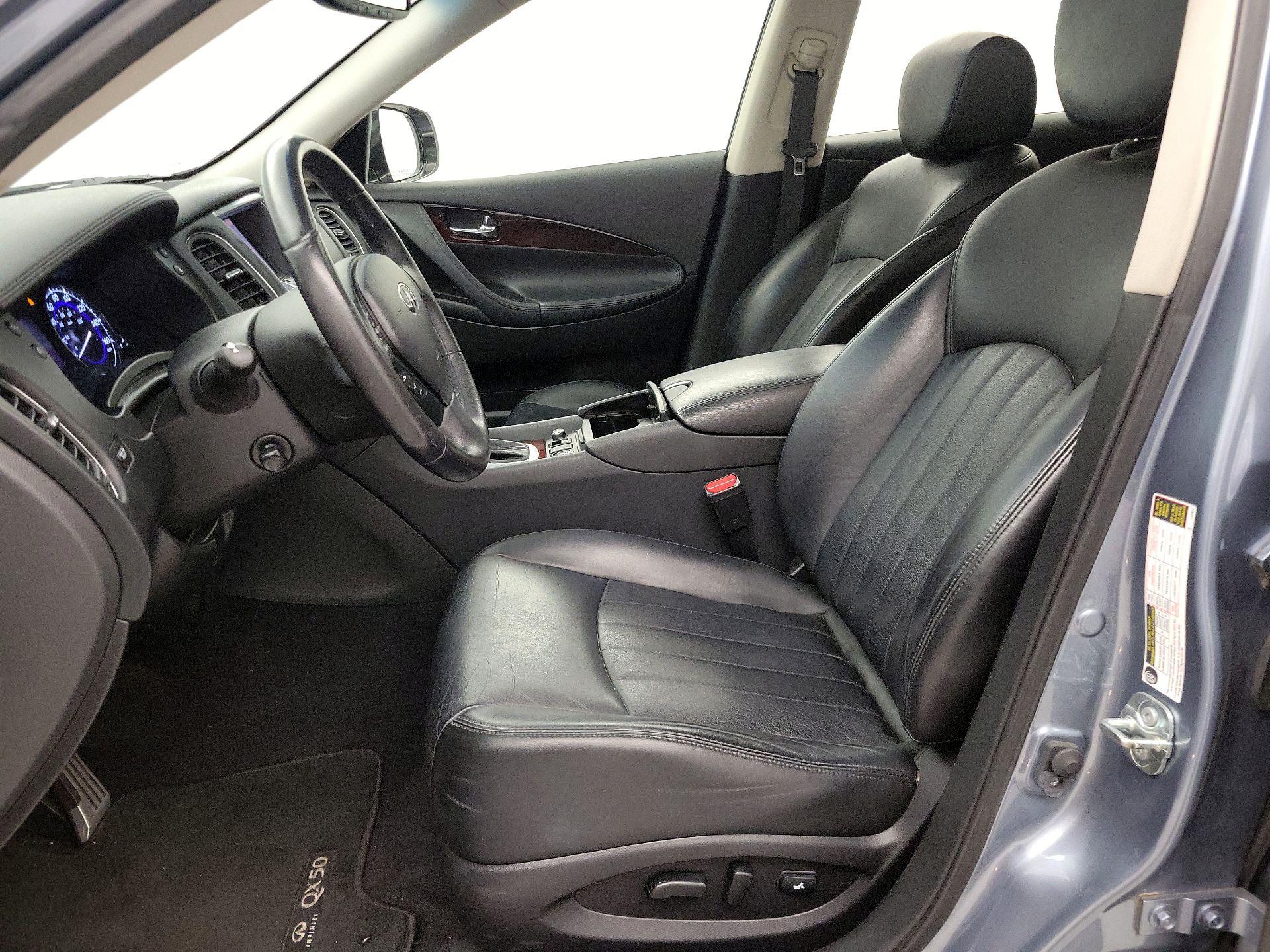 Thumbnail: 2016 INFINITI QX50 - 11